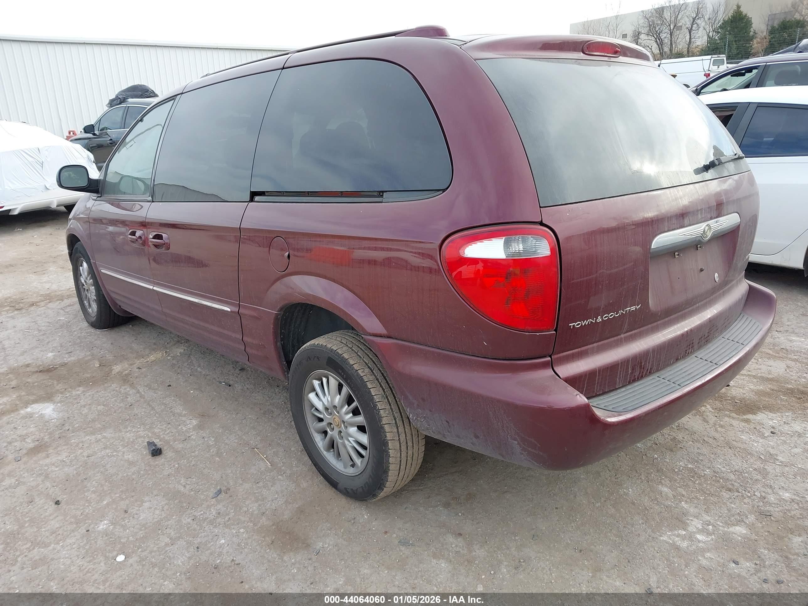 CHRYSLER TOWN image 3