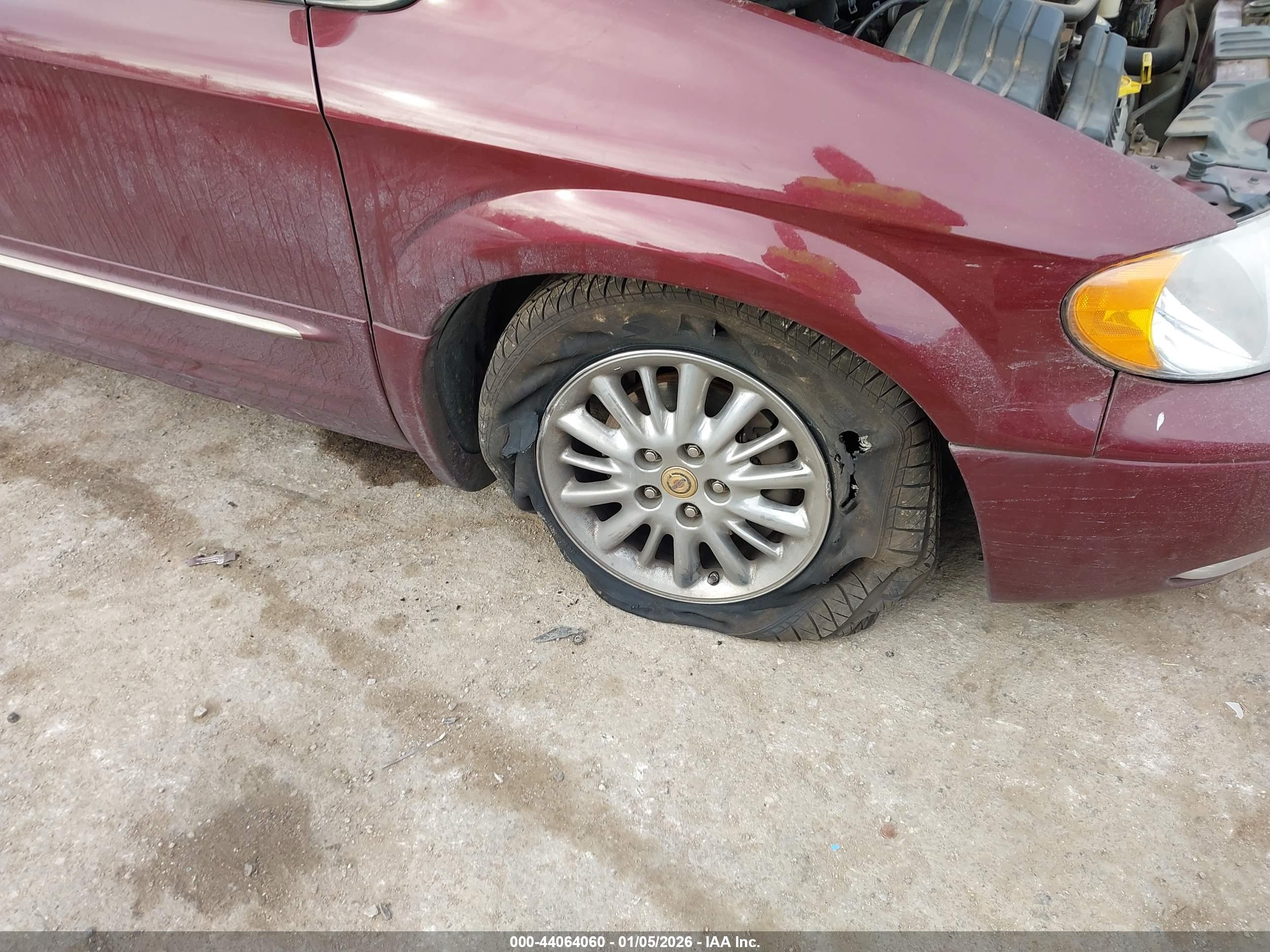 CHRYSLER TOWN image 6