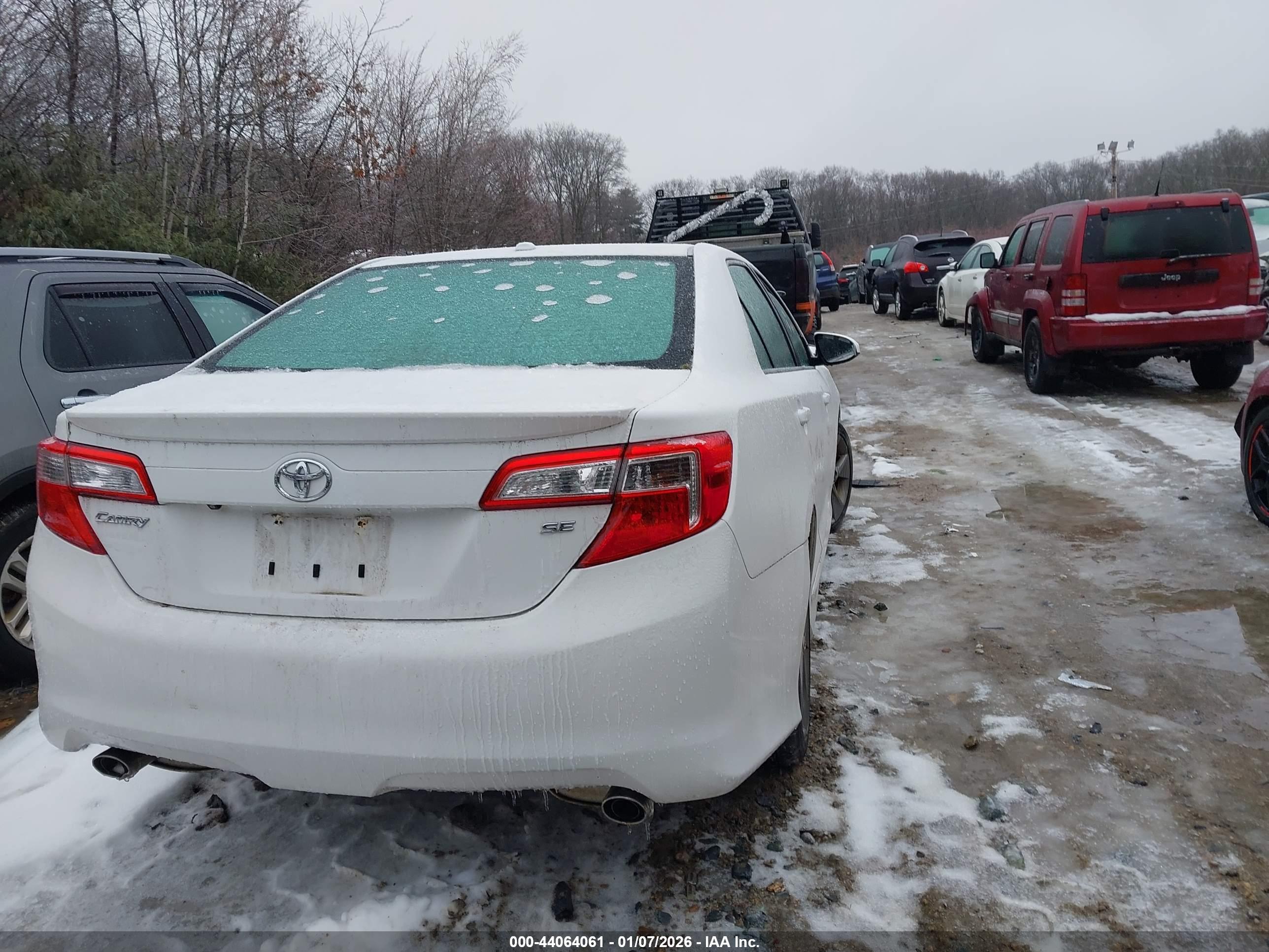 TOYOTA CAMRY image 4