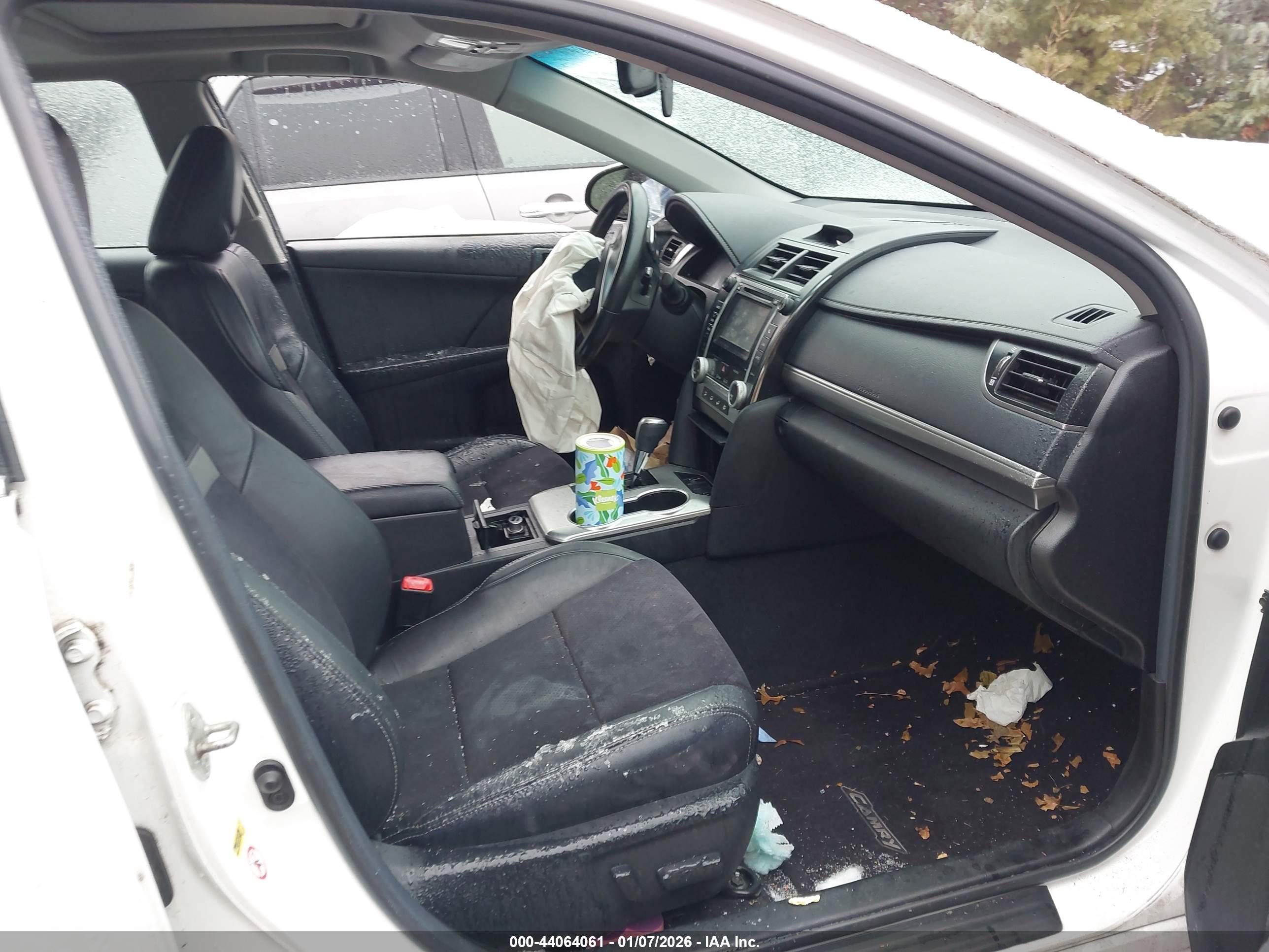 TOYOTA CAMRY image 5
