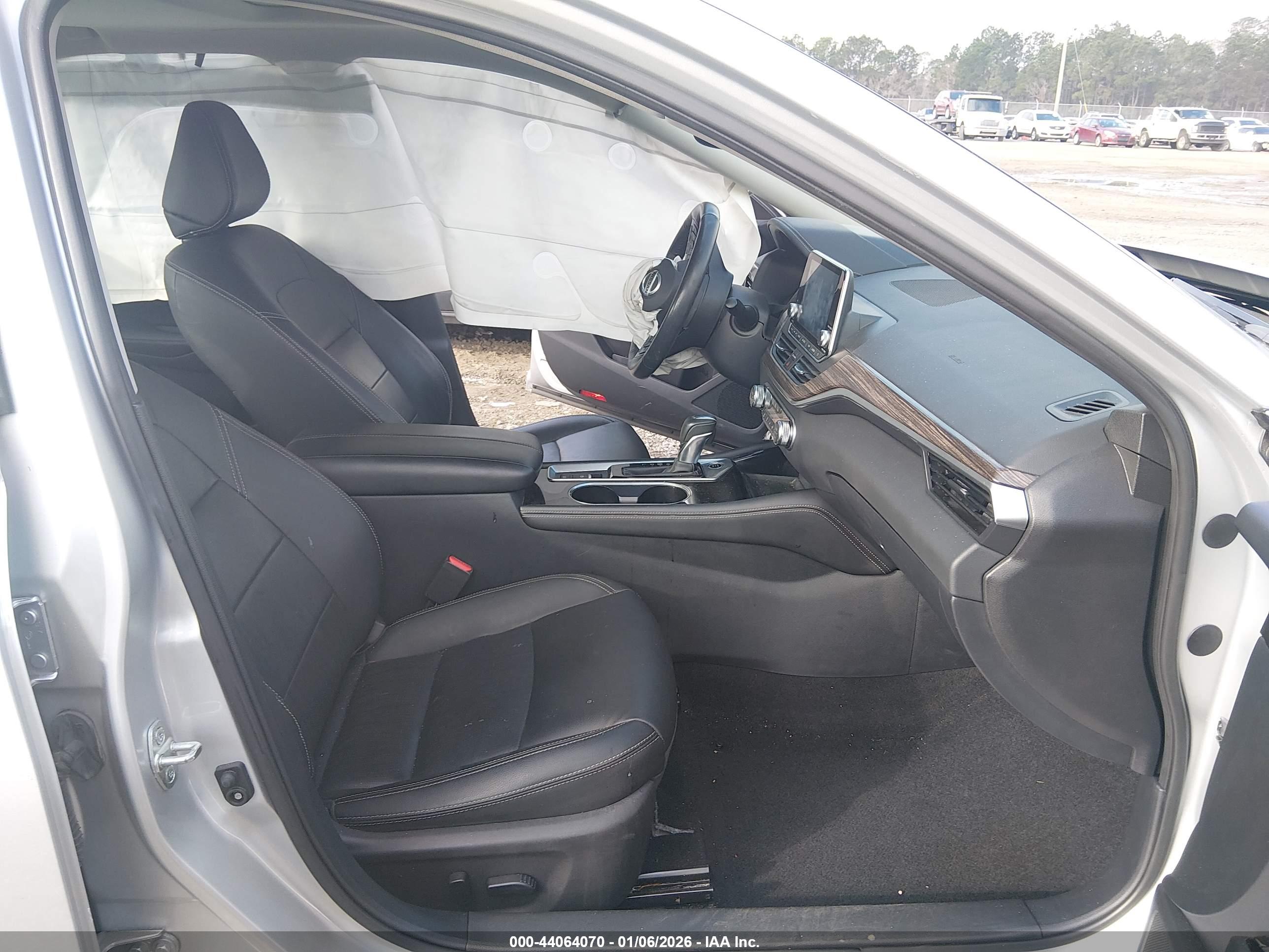NISSAN ALTIMA image 5