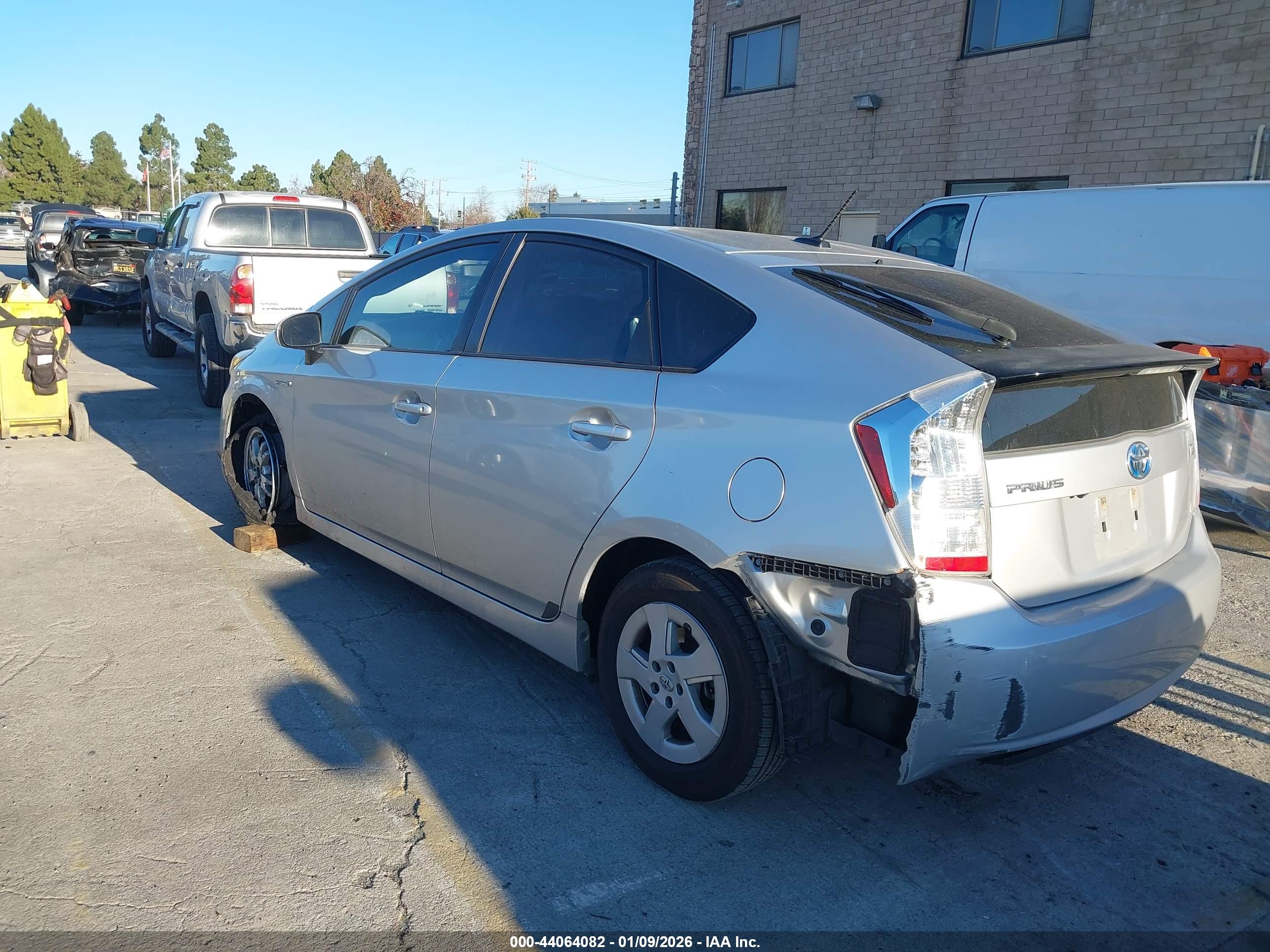 TOYOTA PRIUS image 3