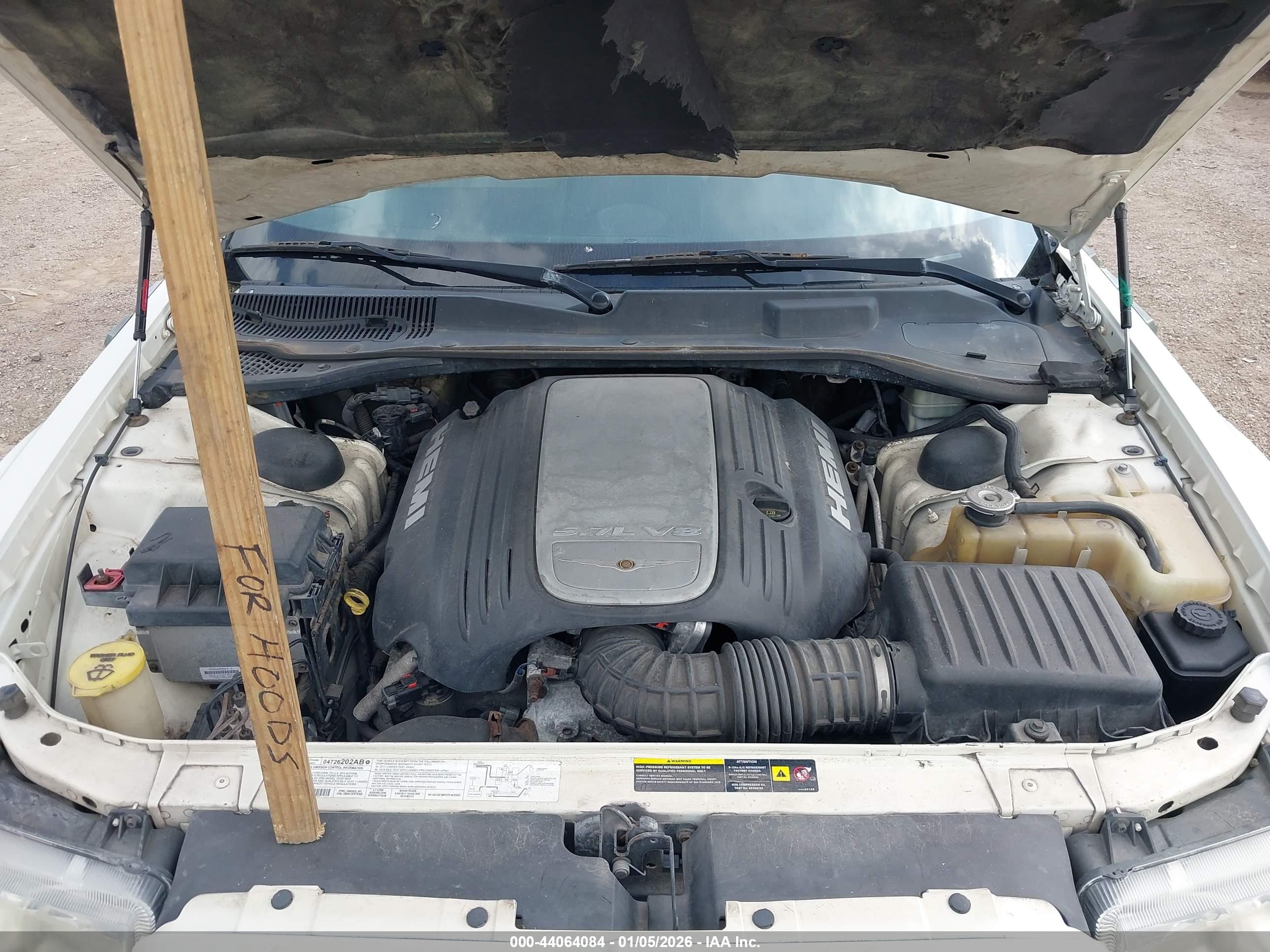 CHRYSLER 300C image 10