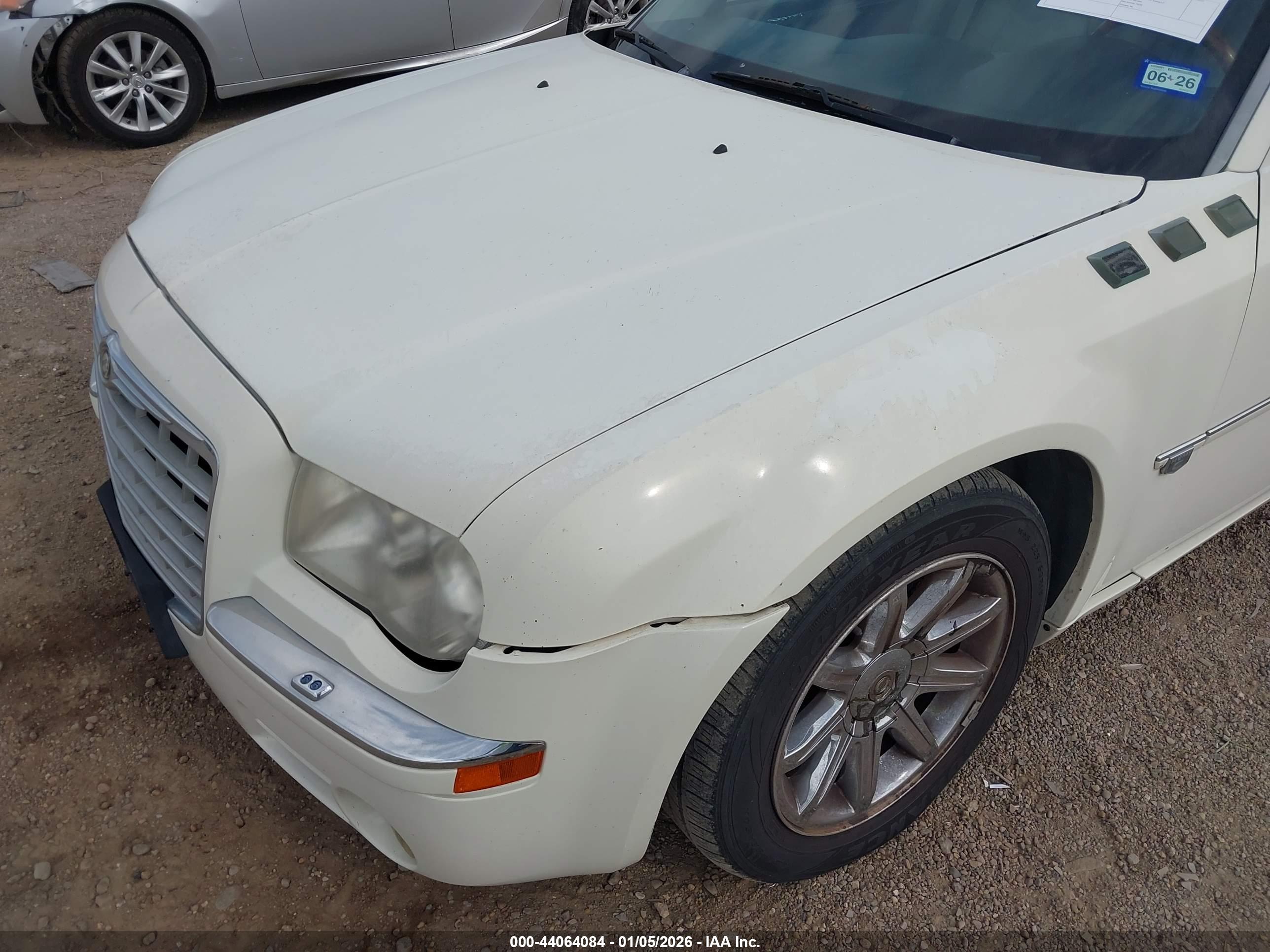 CHRYSLER 300C image 6