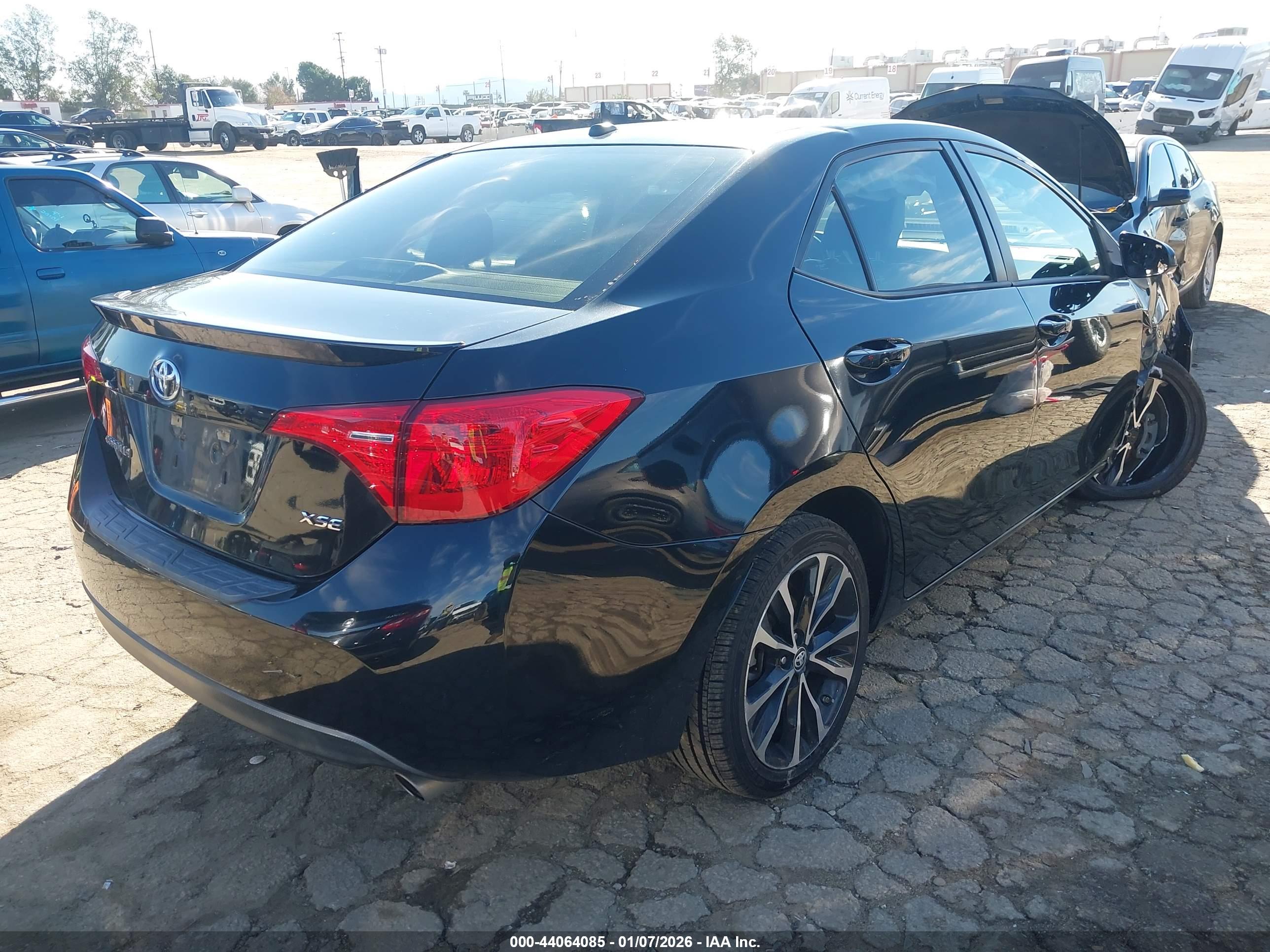 TOYOTA COROLLA image 4