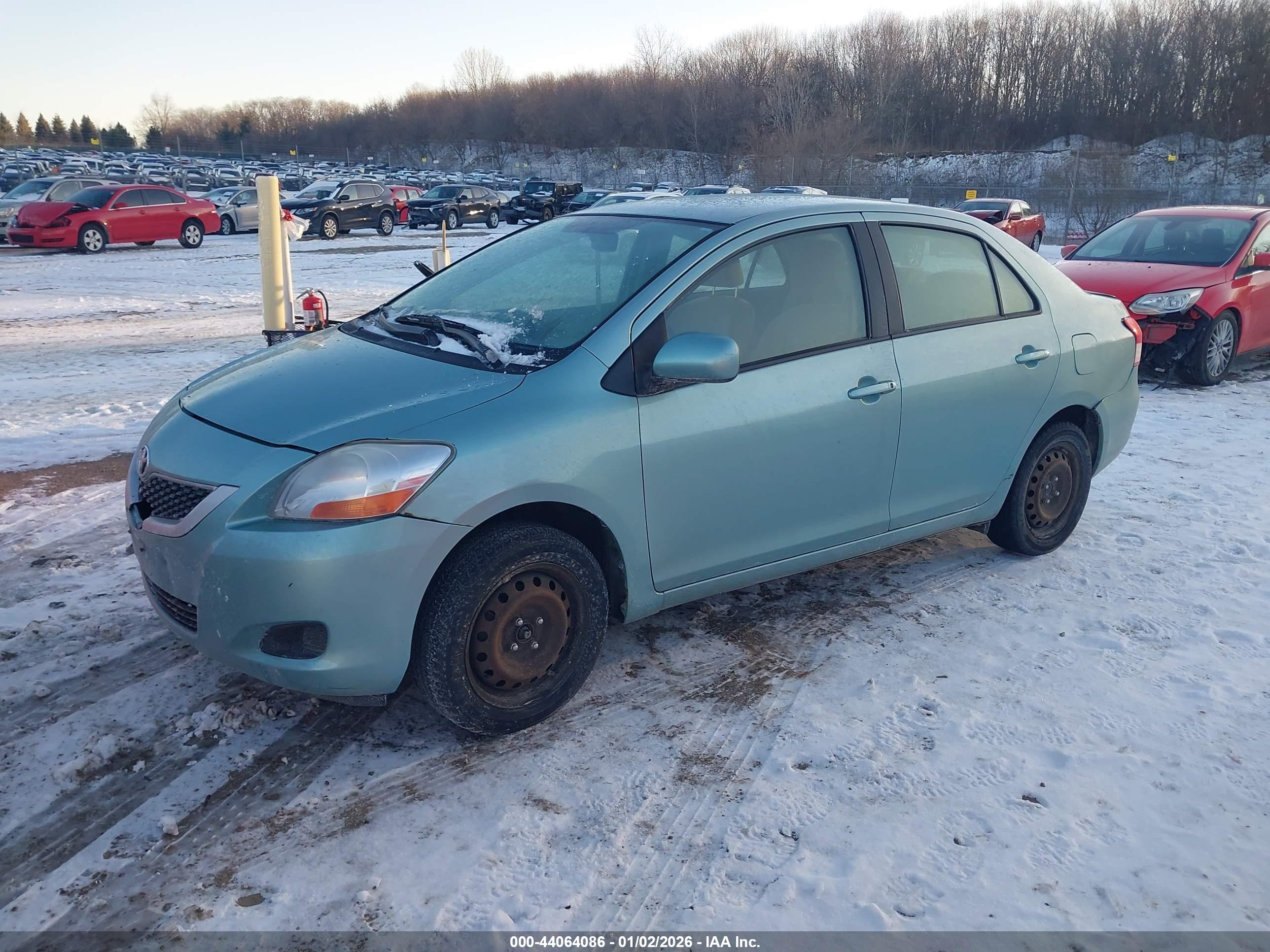 TOYOTA YARIS image 2