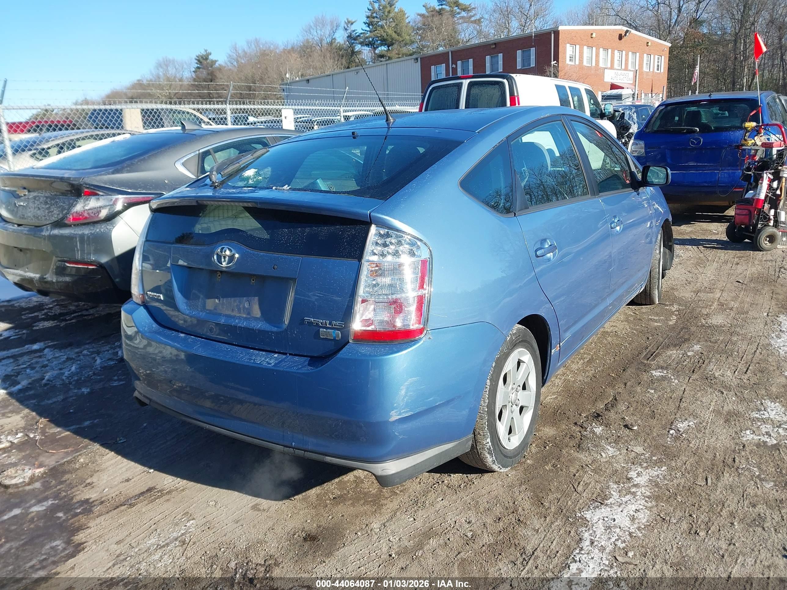 TOYOTA PRIUS image 4