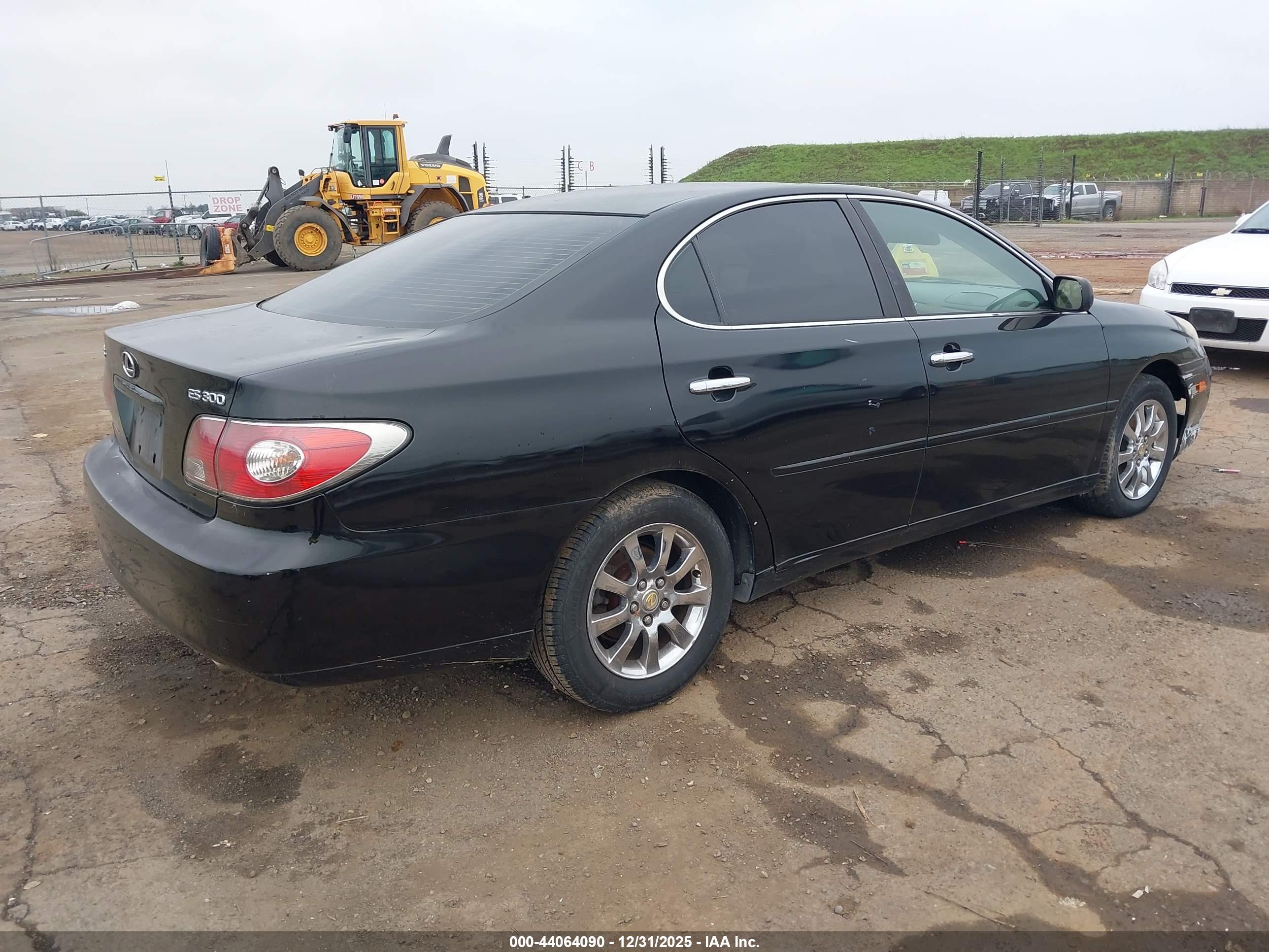 LEXUS ES image 4