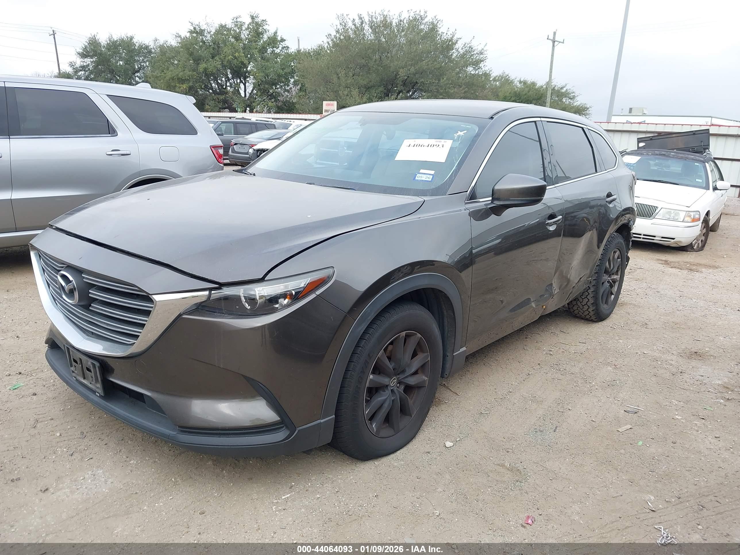 MAZDA CX-9 image 2