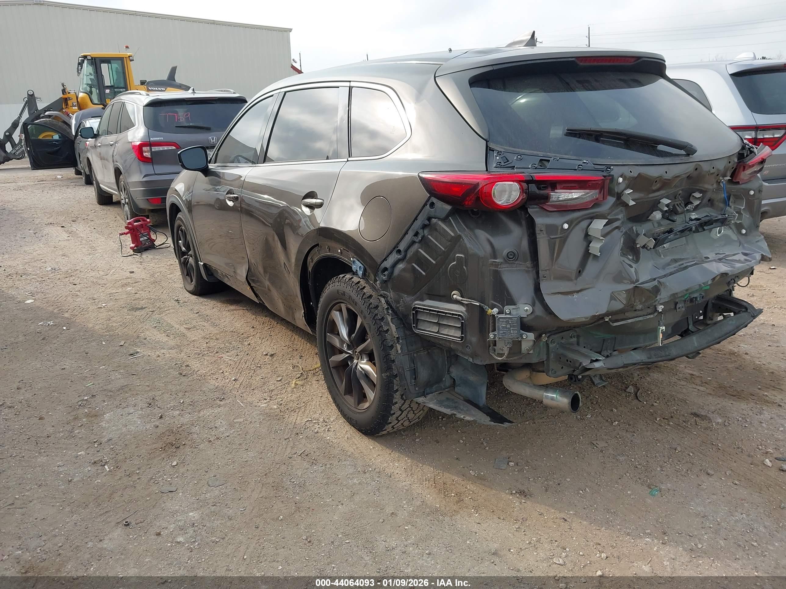 MAZDA CX-9 image 3