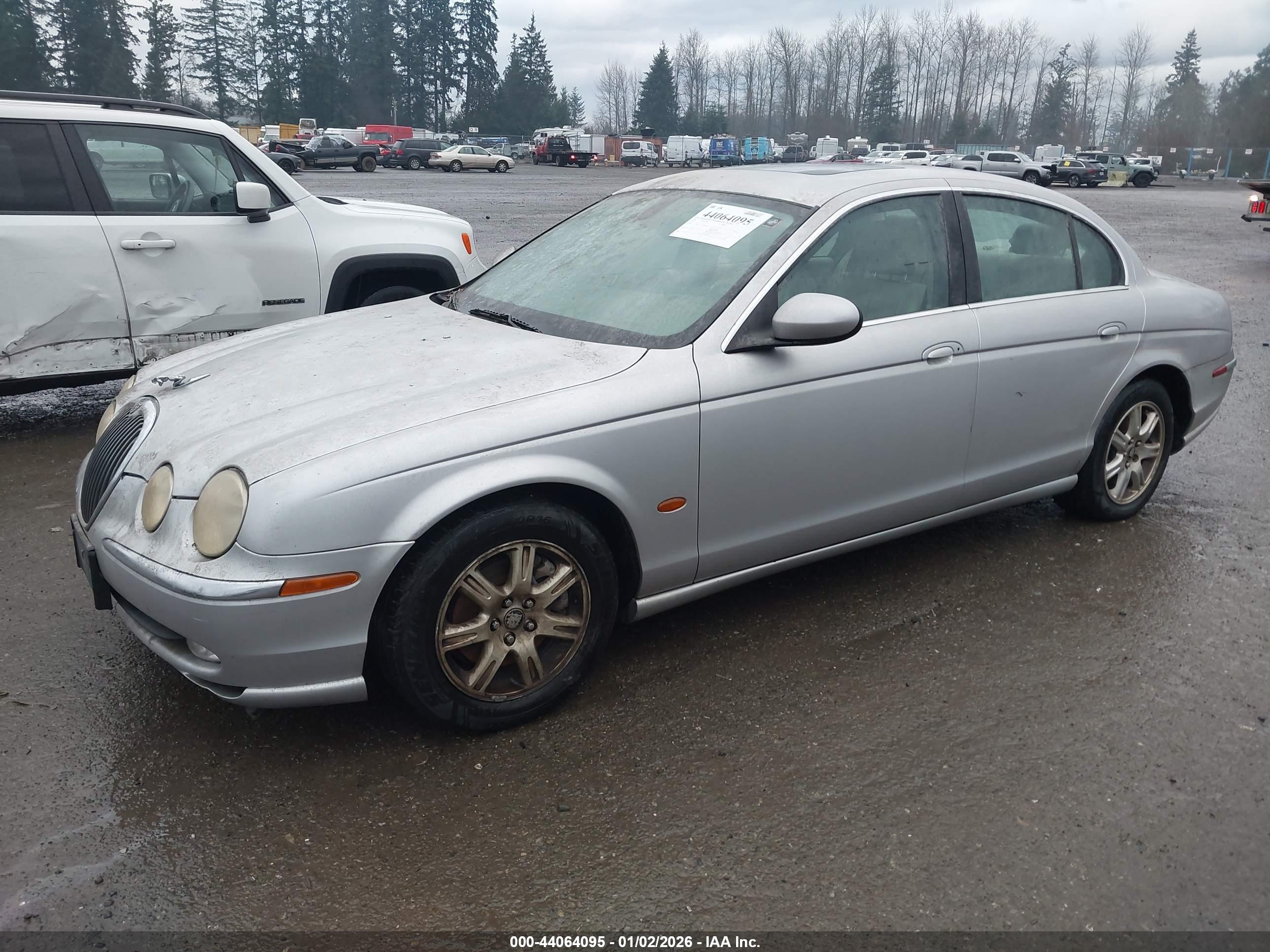 JAGUAR S-TYPE image 2