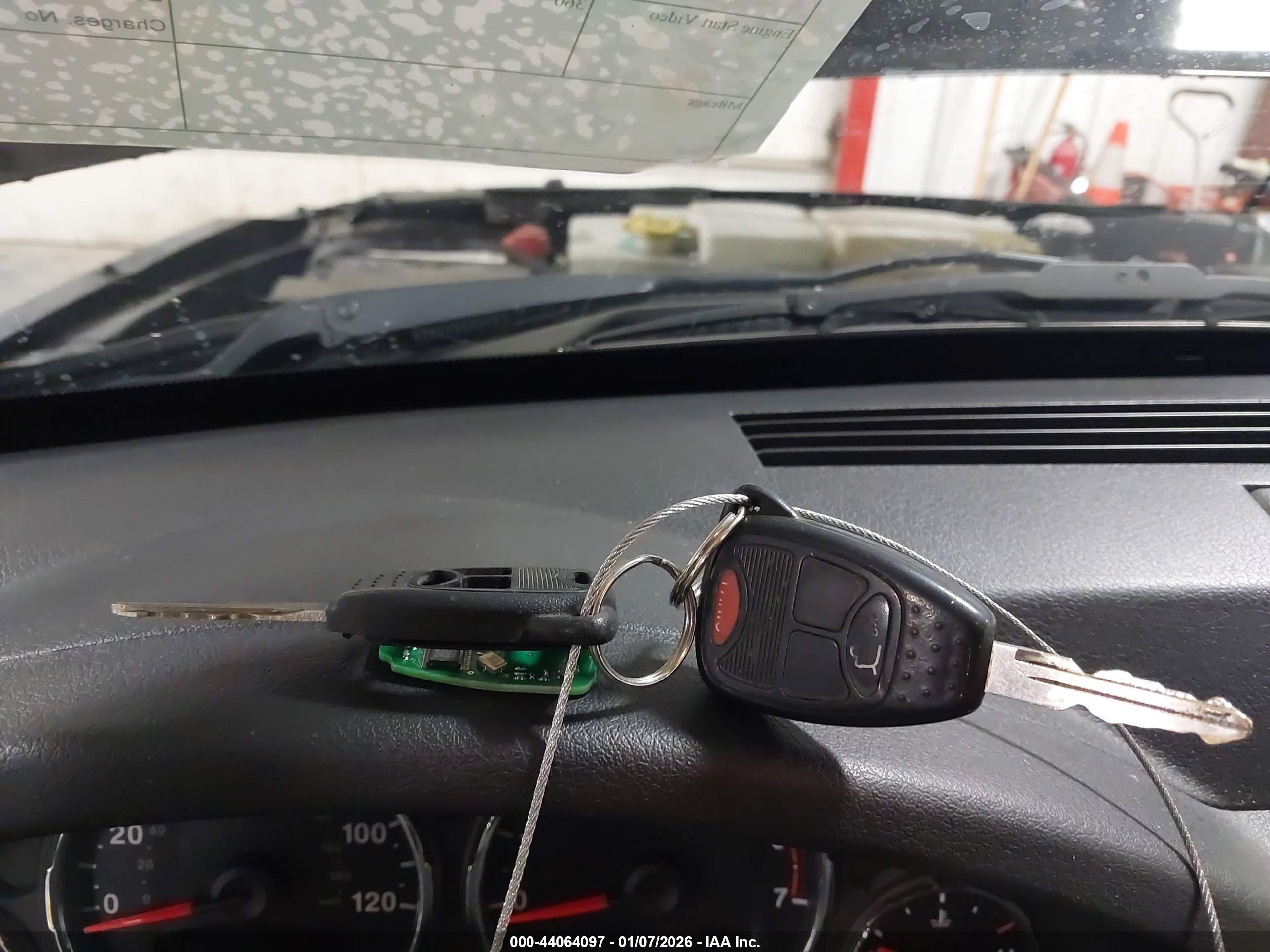 JEEP LIBERTY image 11