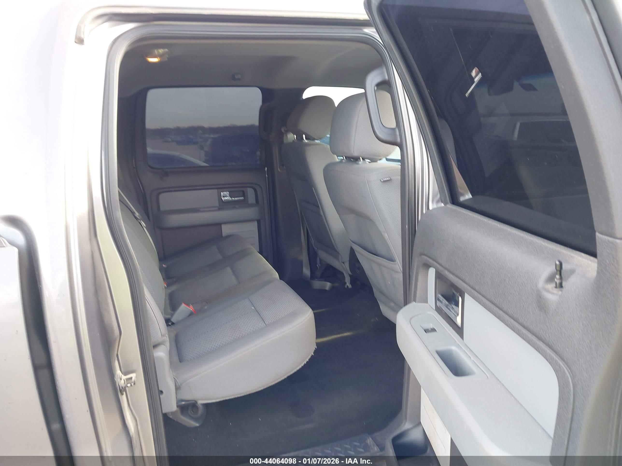 FORD F-150 image 8