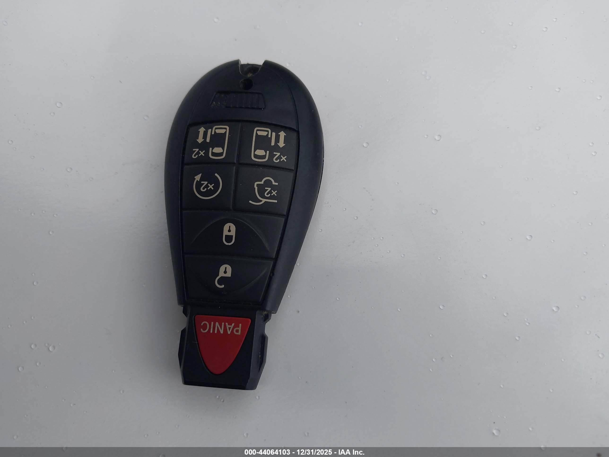 CHRYSLER TOWN image 11