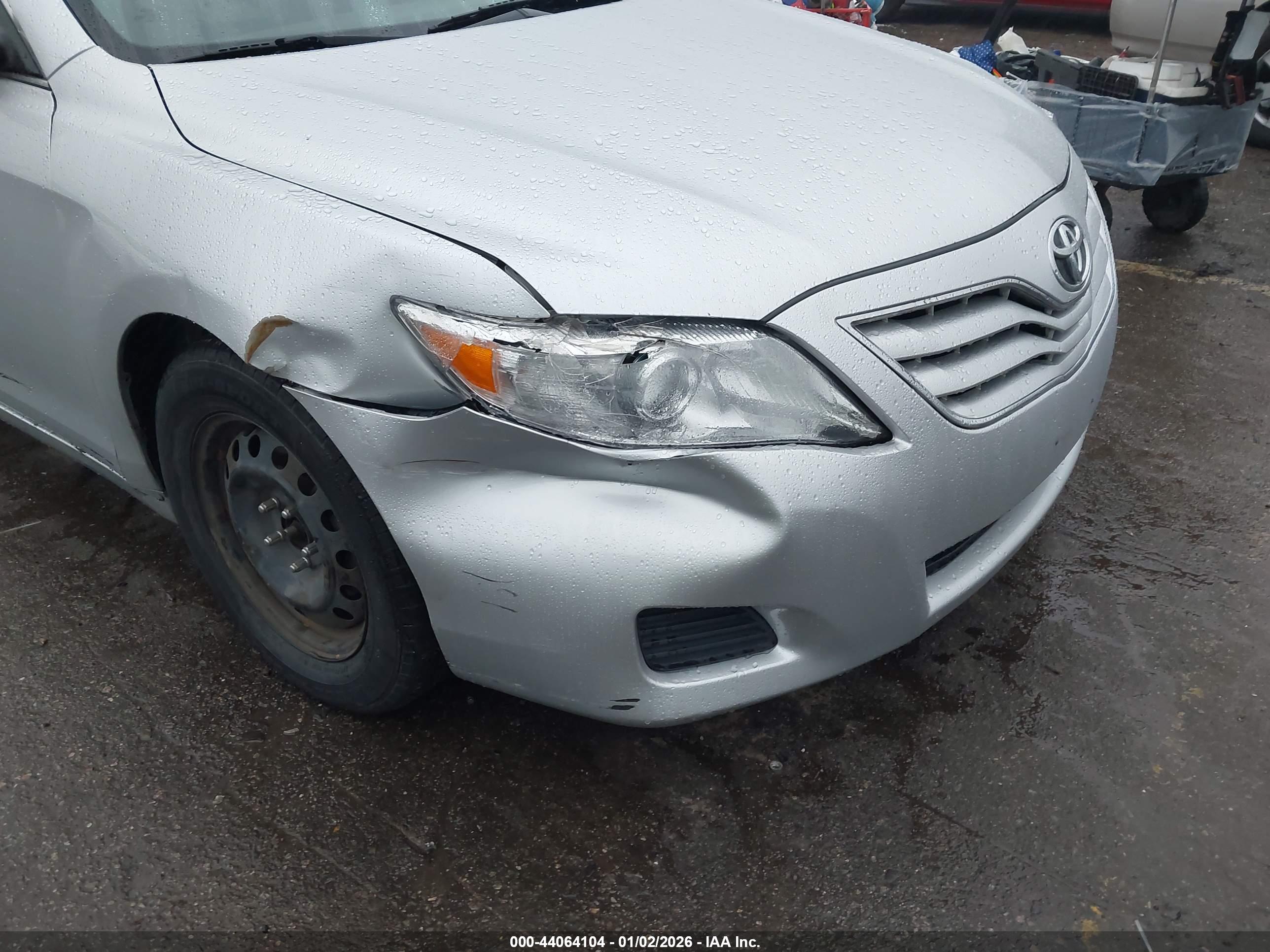TOYOTA CAMRY image 6