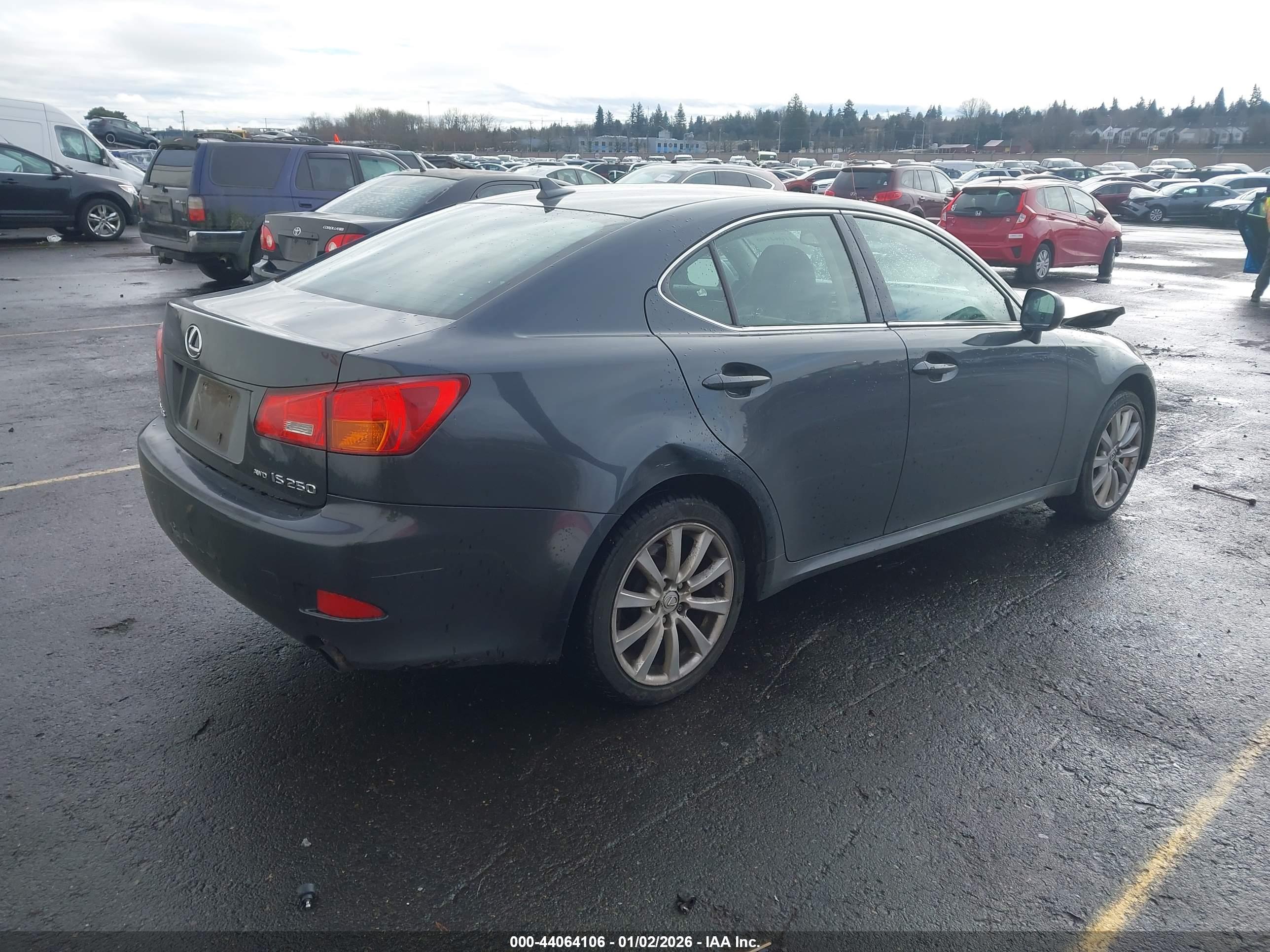 LEXUS IS image 4