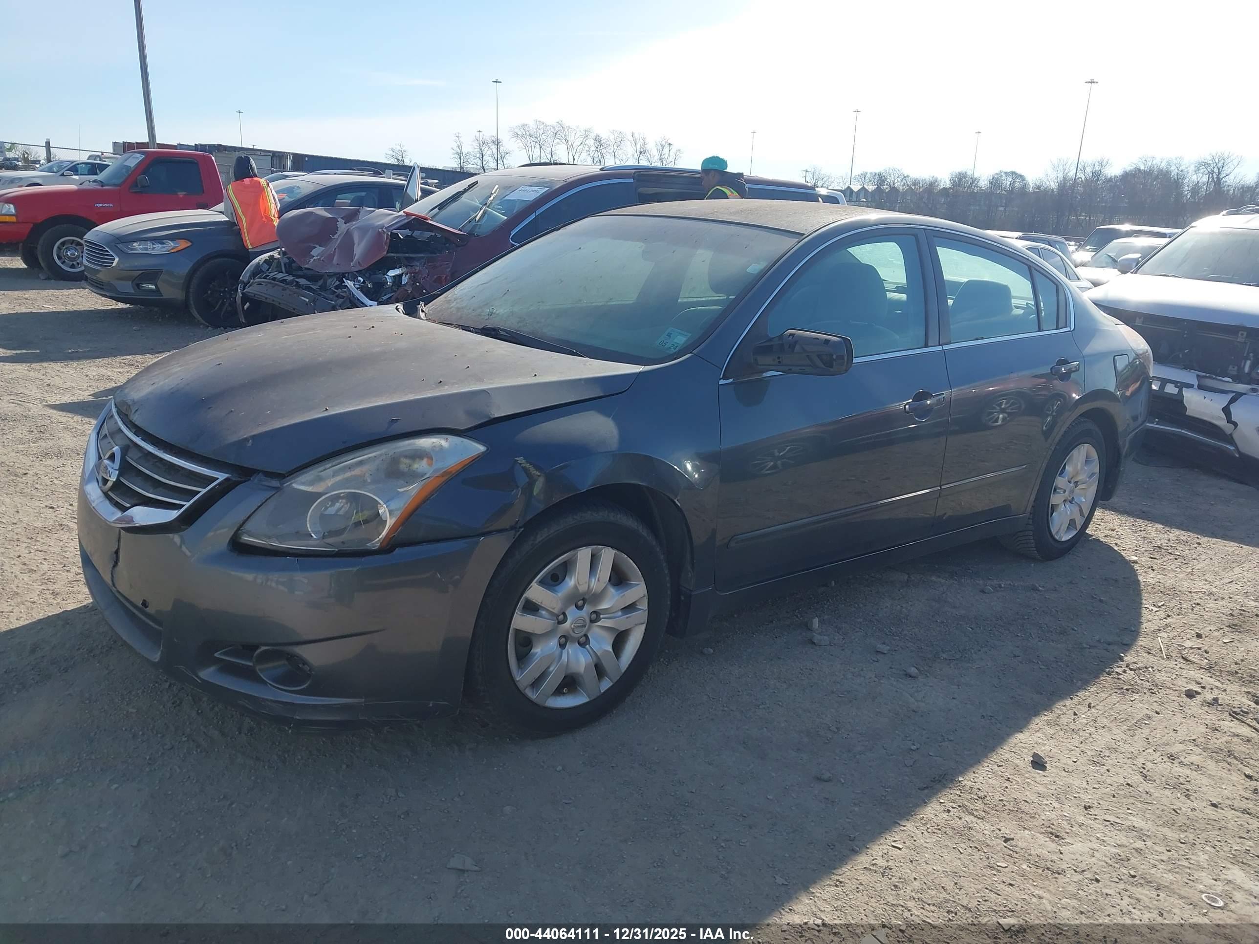 NISSAN ALTIMA image 2