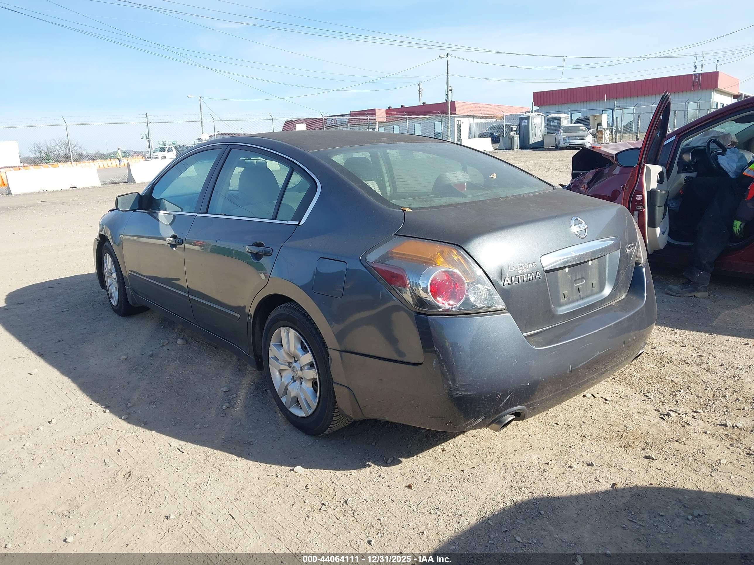 NISSAN ALTIMA image 3