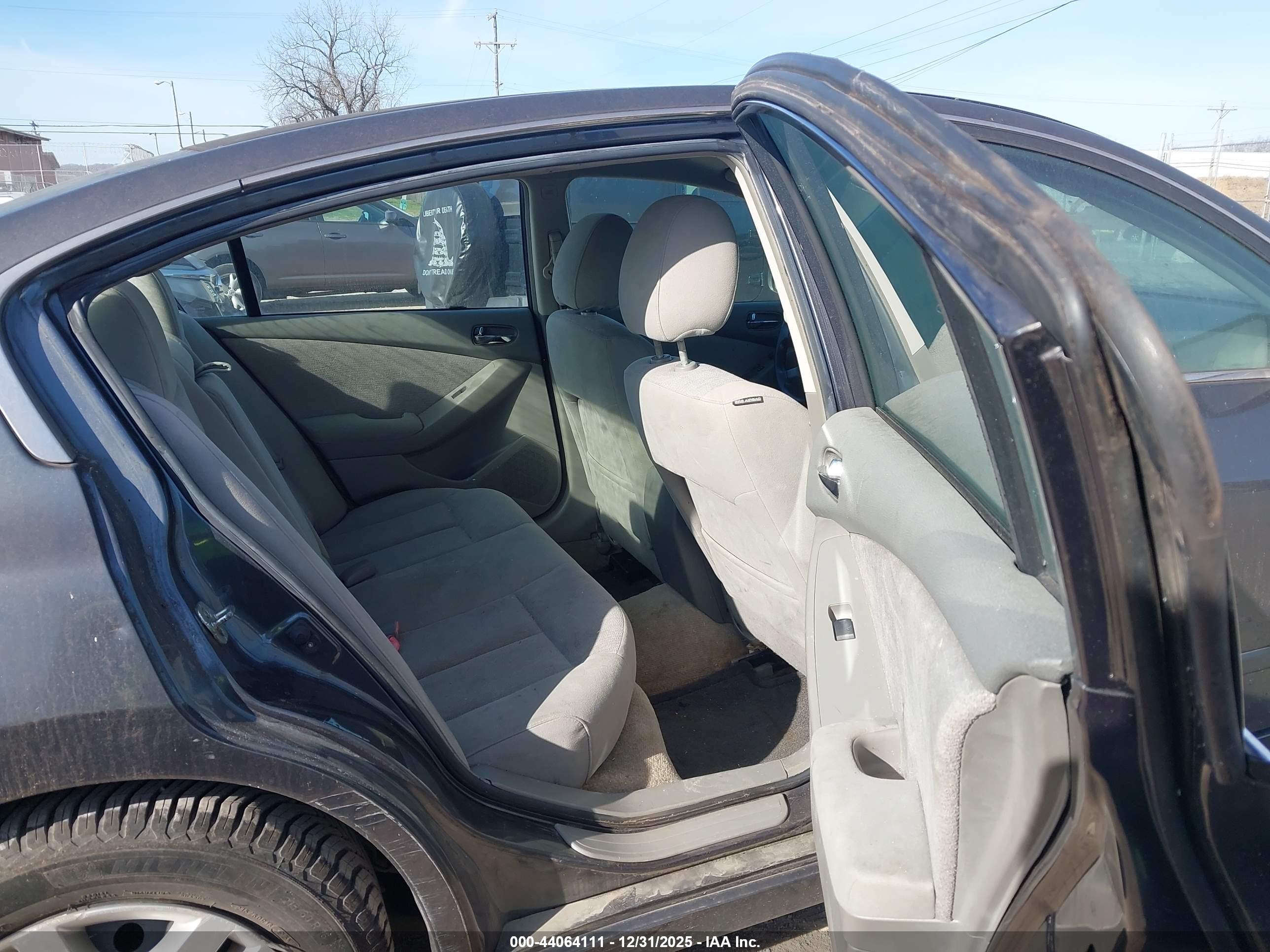 NISSAN ALTIMA image 8