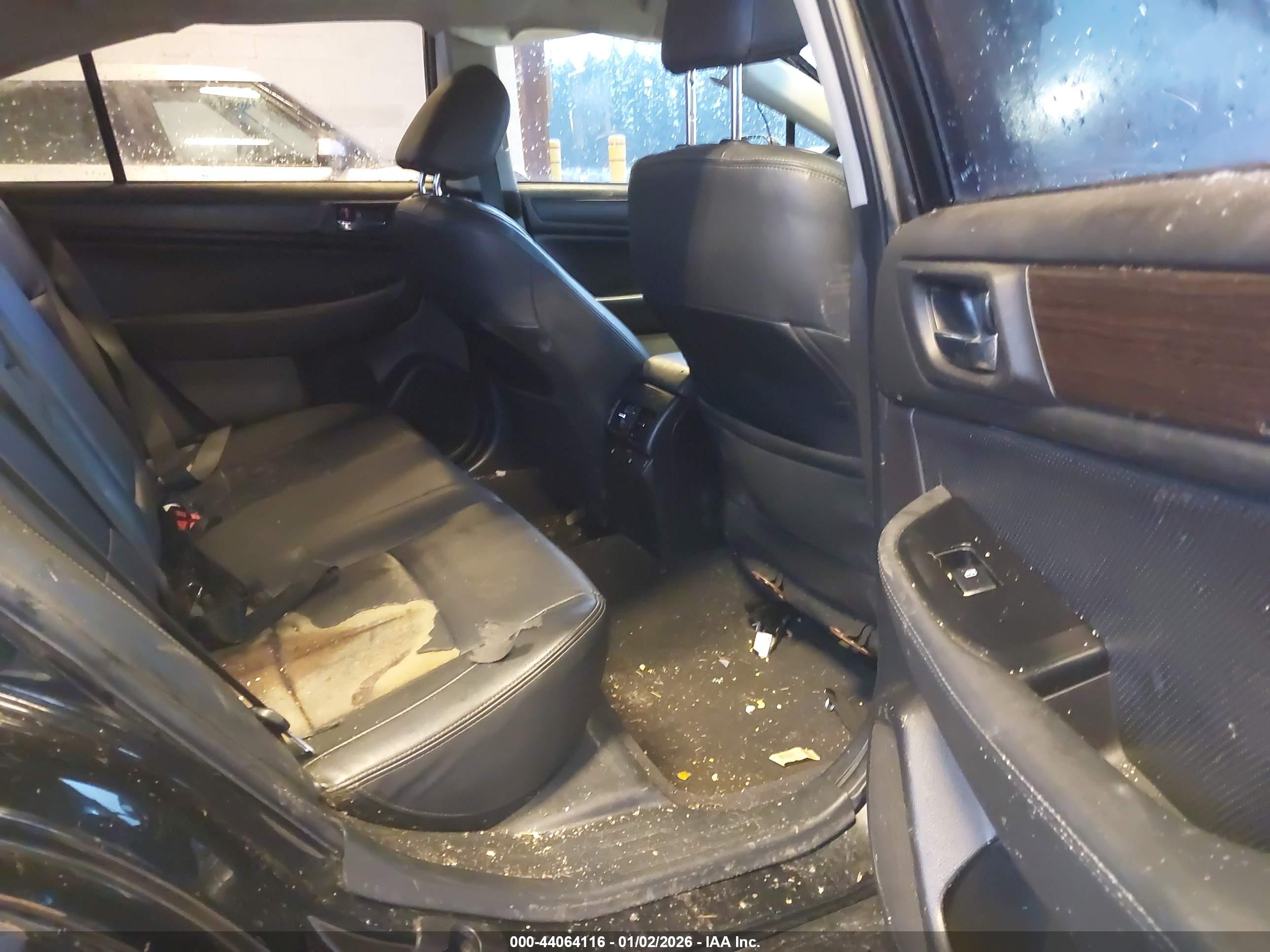 SUBARU LEGACY image 8