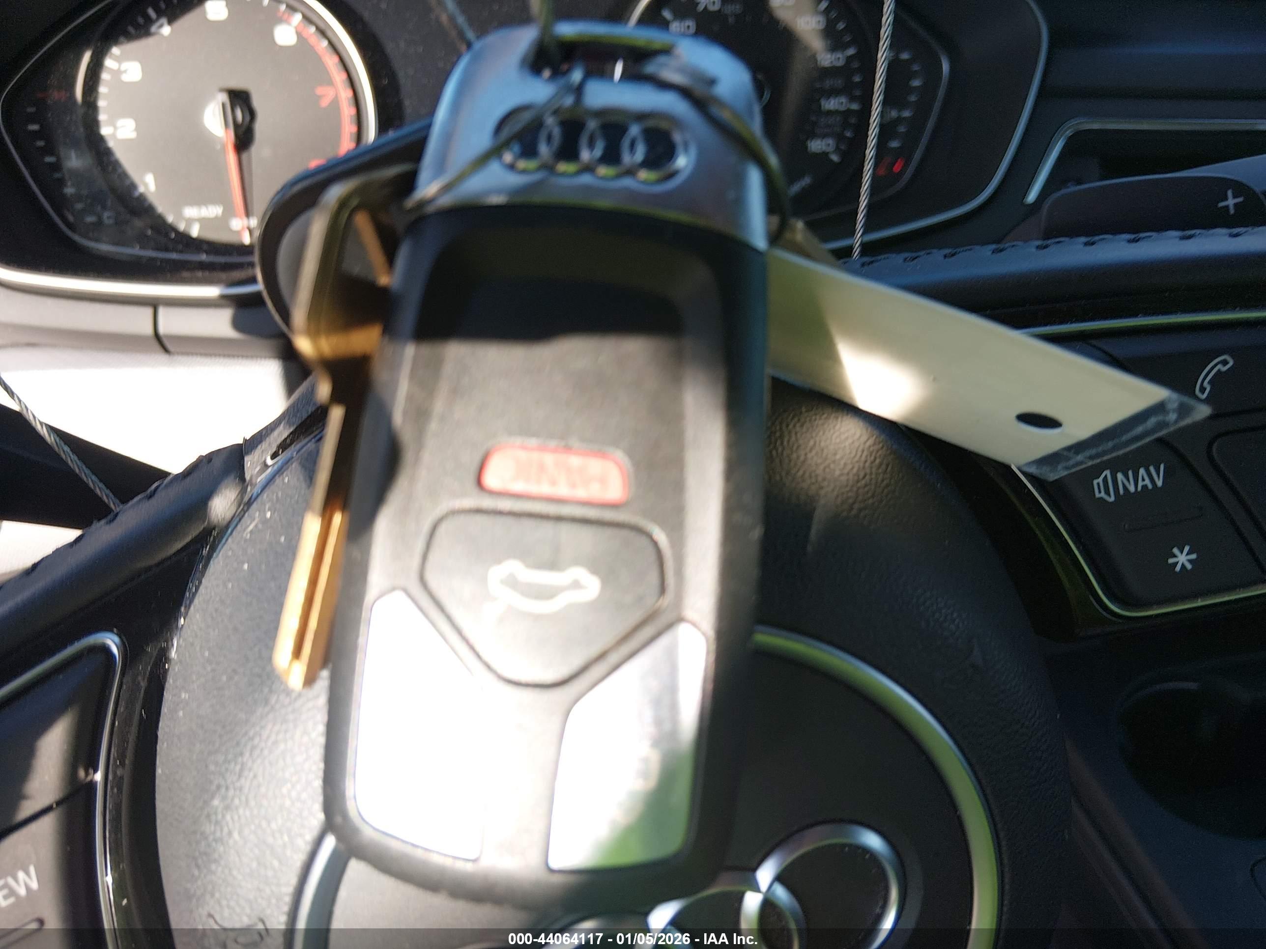 AUDI A4 image 11