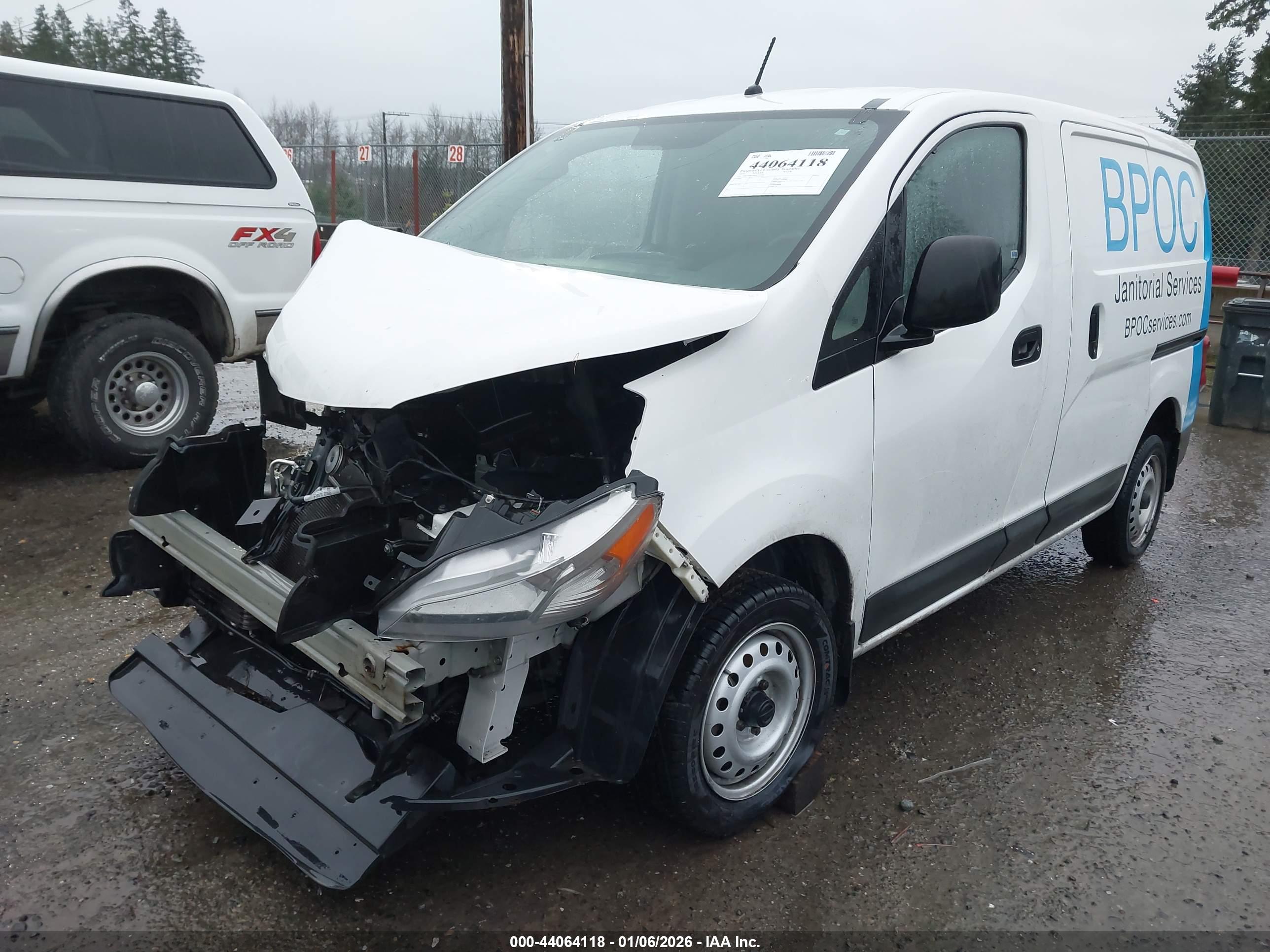 NISSAN NV200 image 2