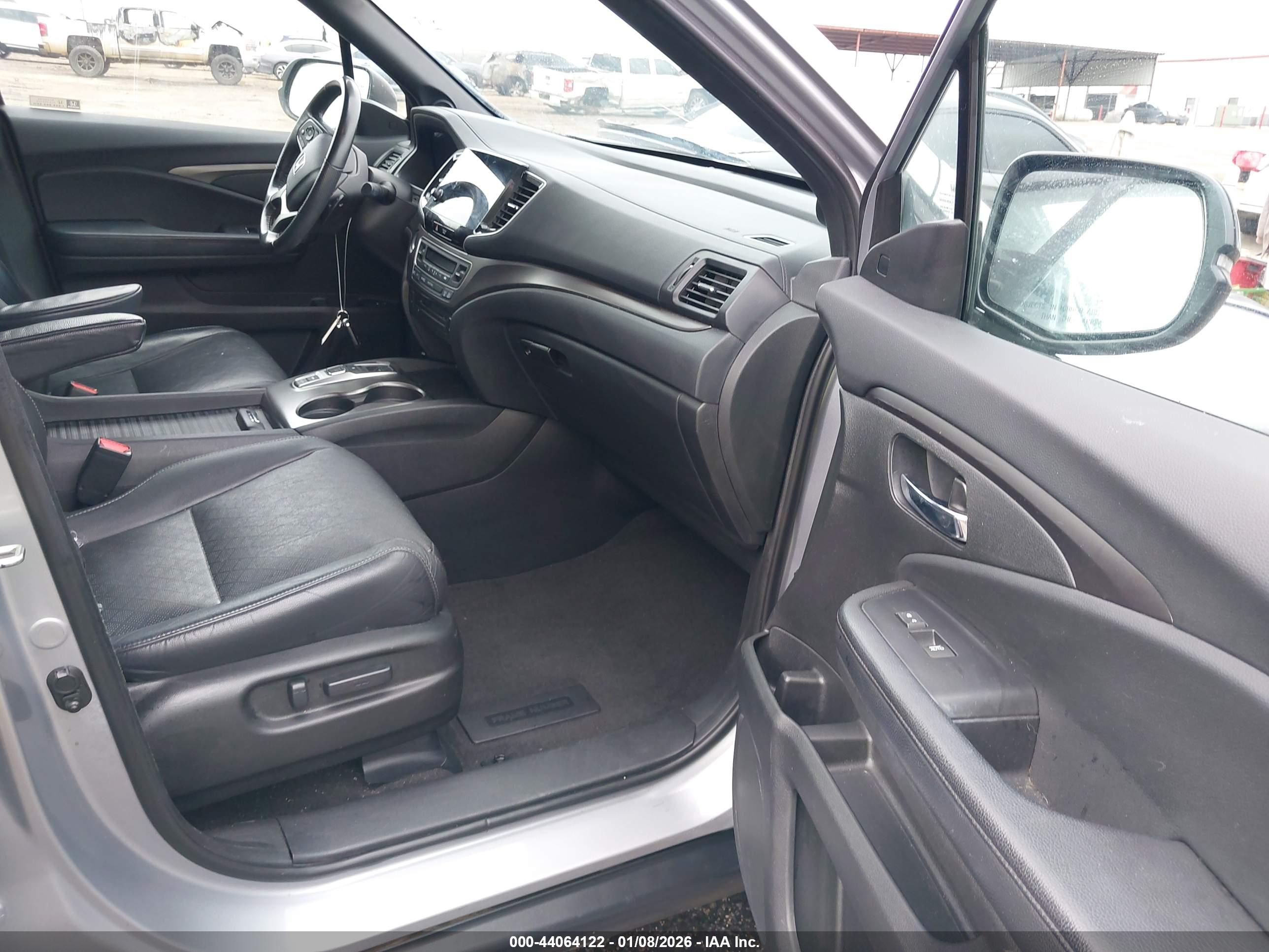 HONDA PASSPORT image 5