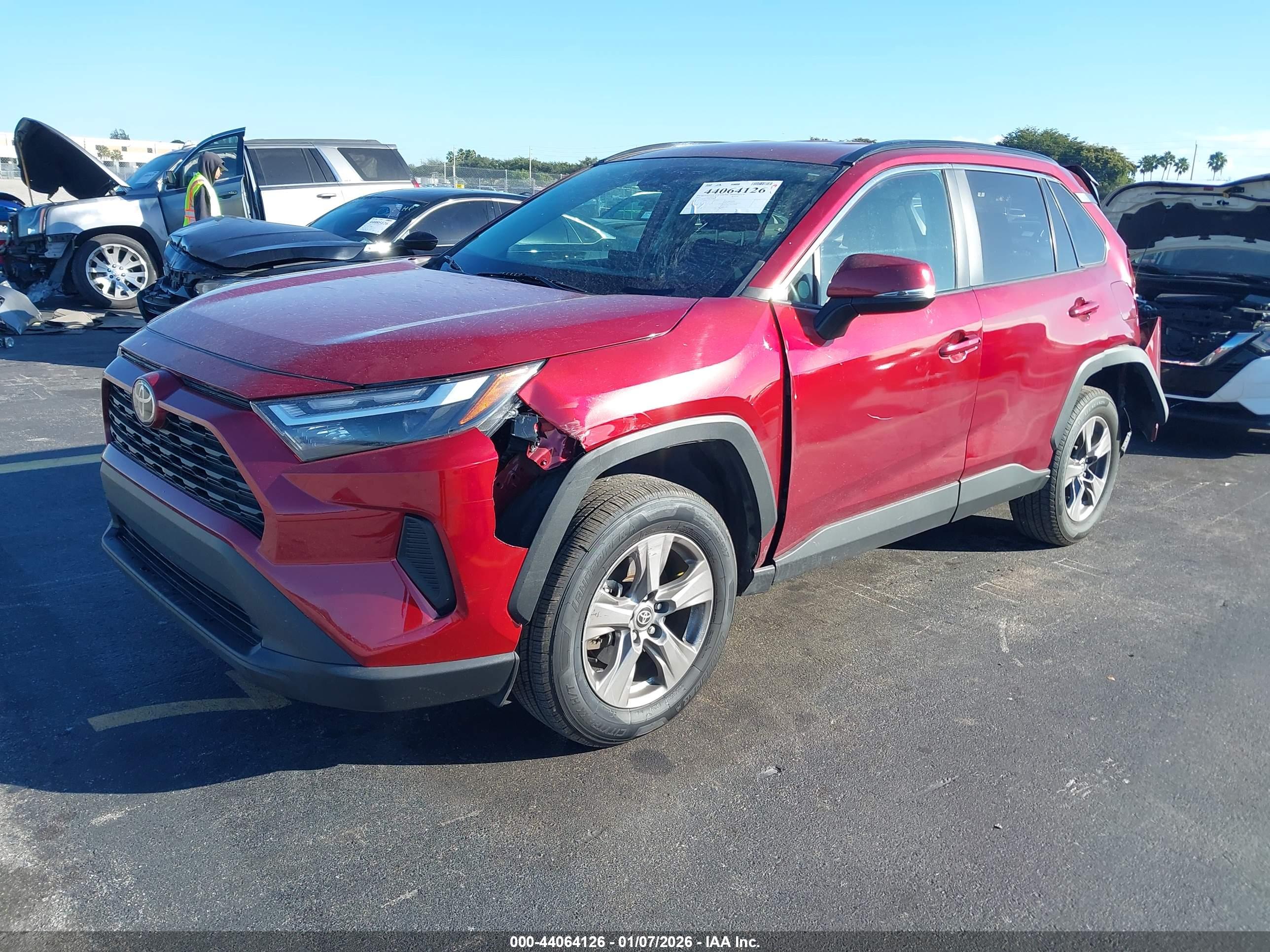 TOYOTA RAV4 image 2