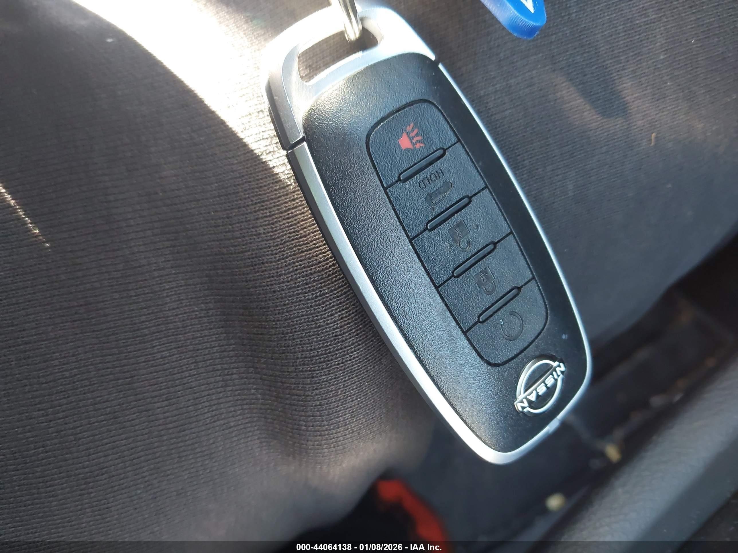 NISSAN ROGUE image 11