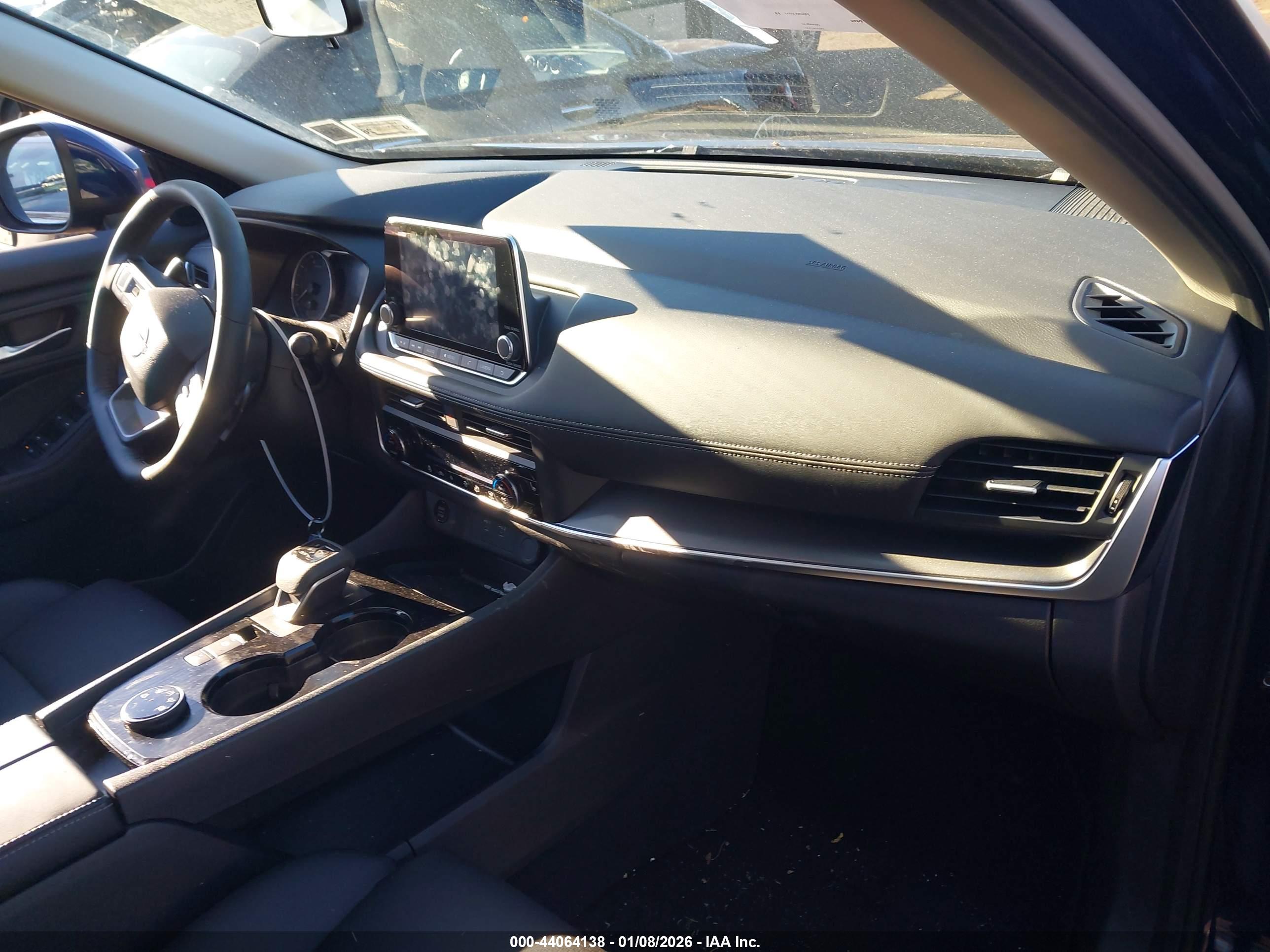 NISSAN ROGUE image 5