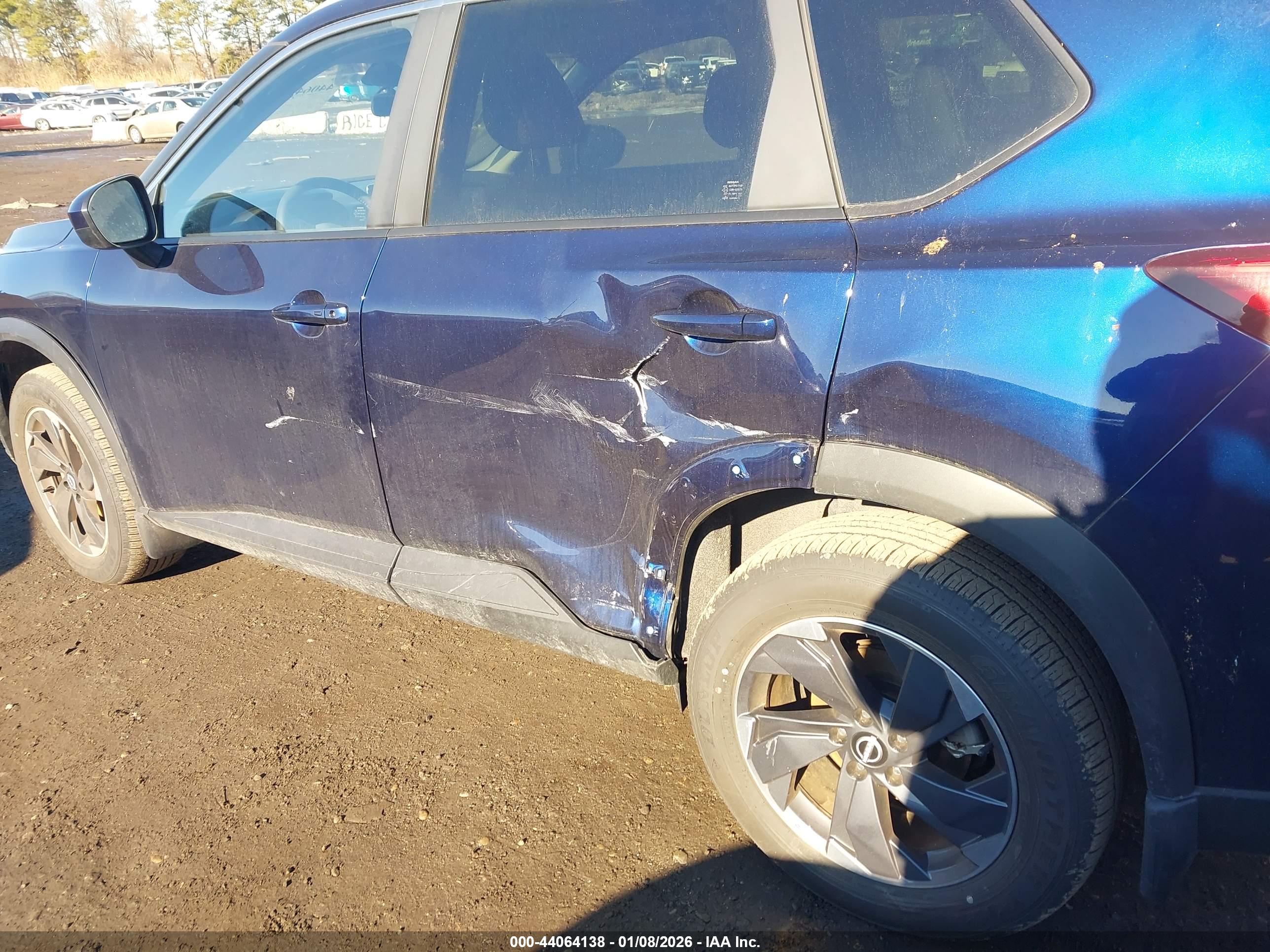 NISSAN ROGUE image 6