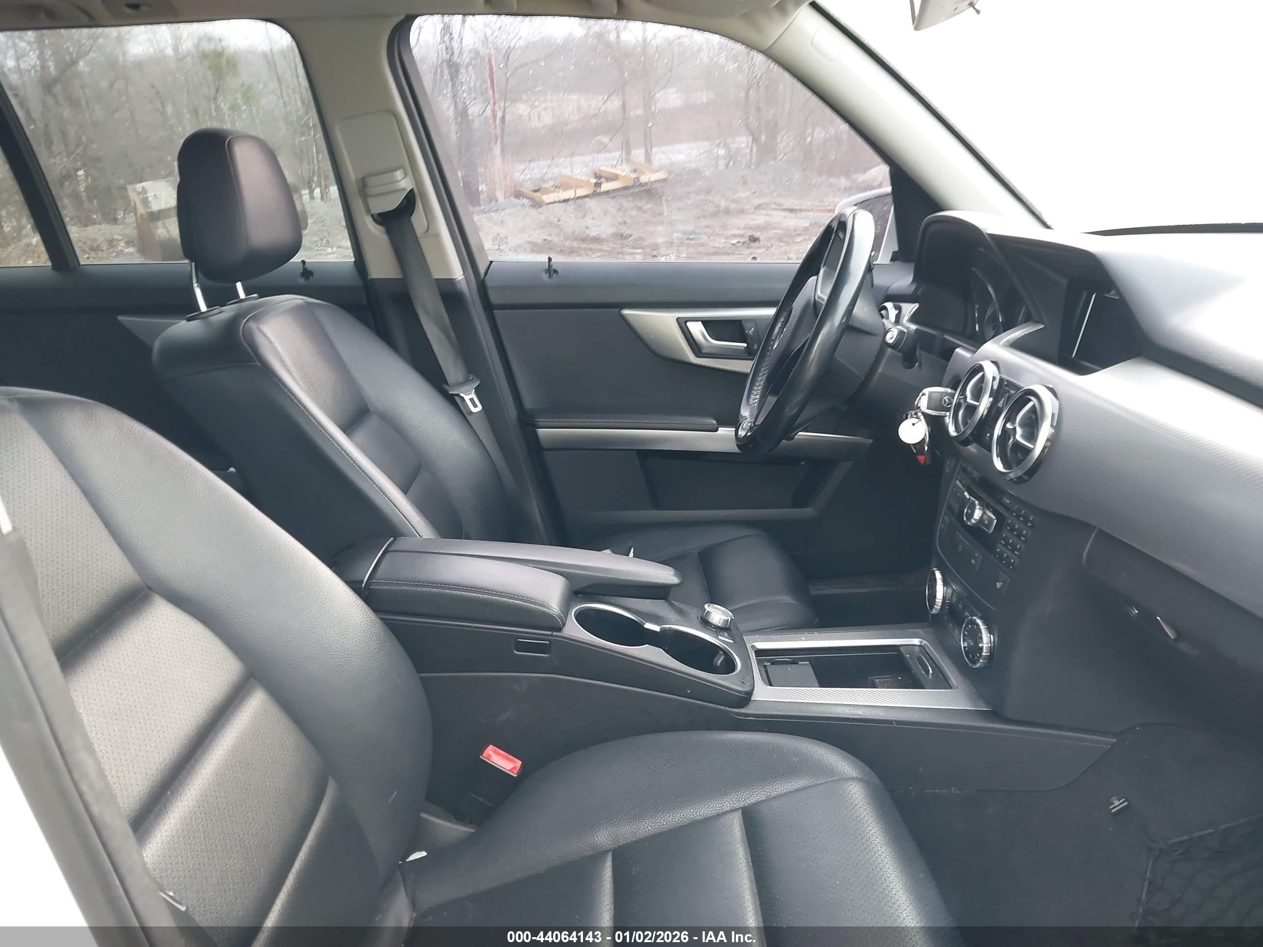 MERCEDES-BENZ GLK image 5