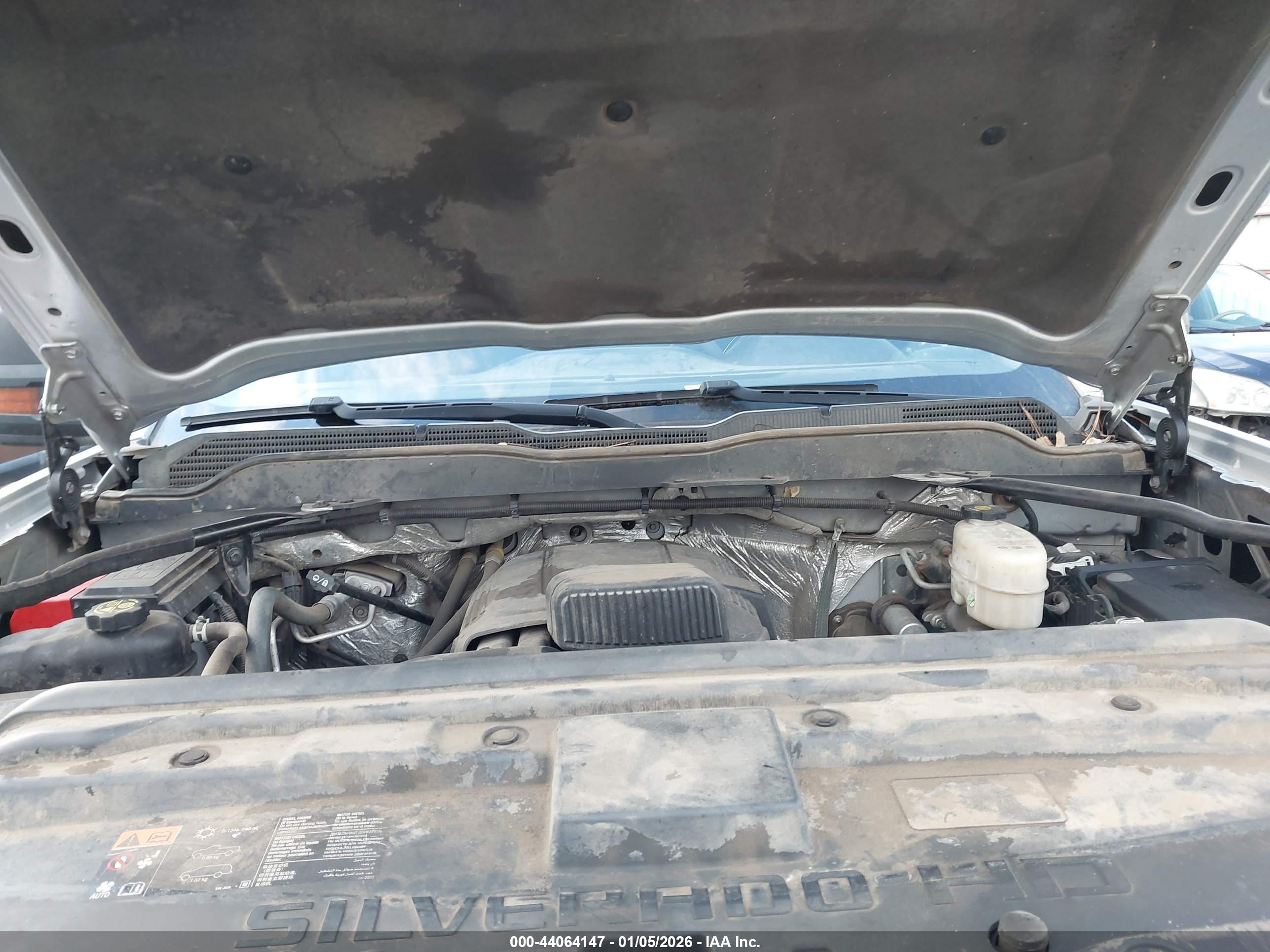 CHEVROLET SILVERADO image 10
