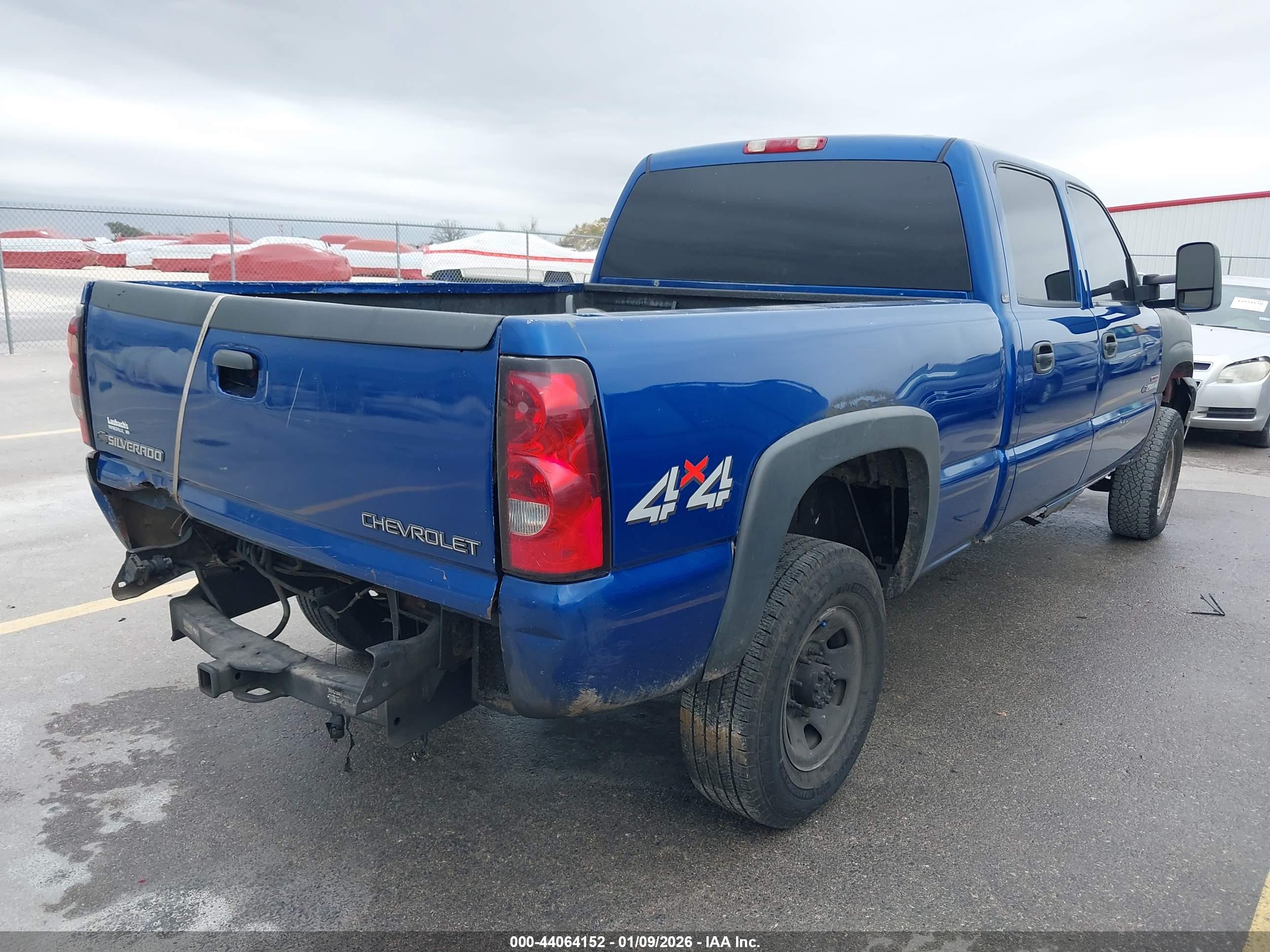 CHEVROLET SILVERADO image 4