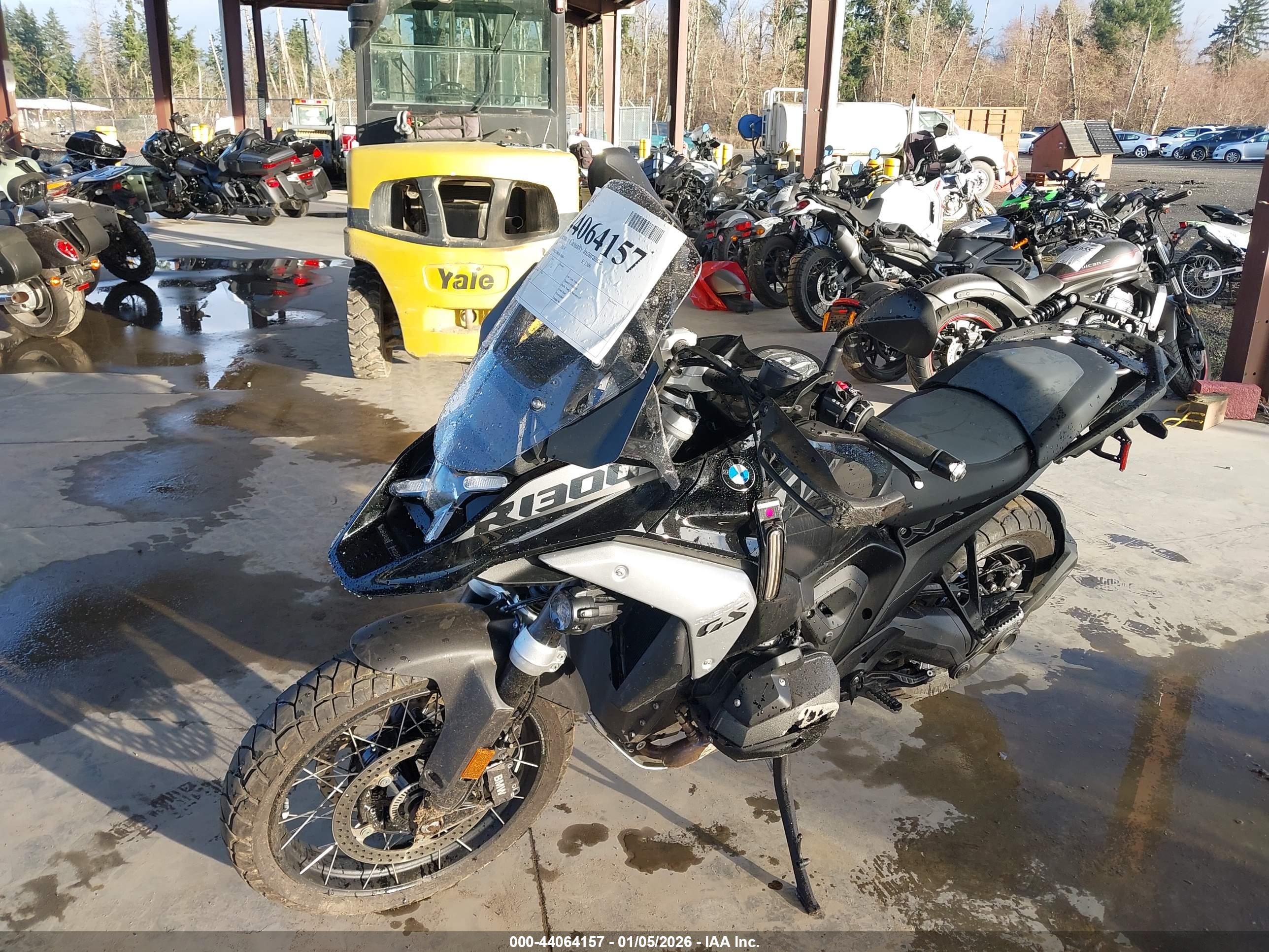 BMW R image 2
