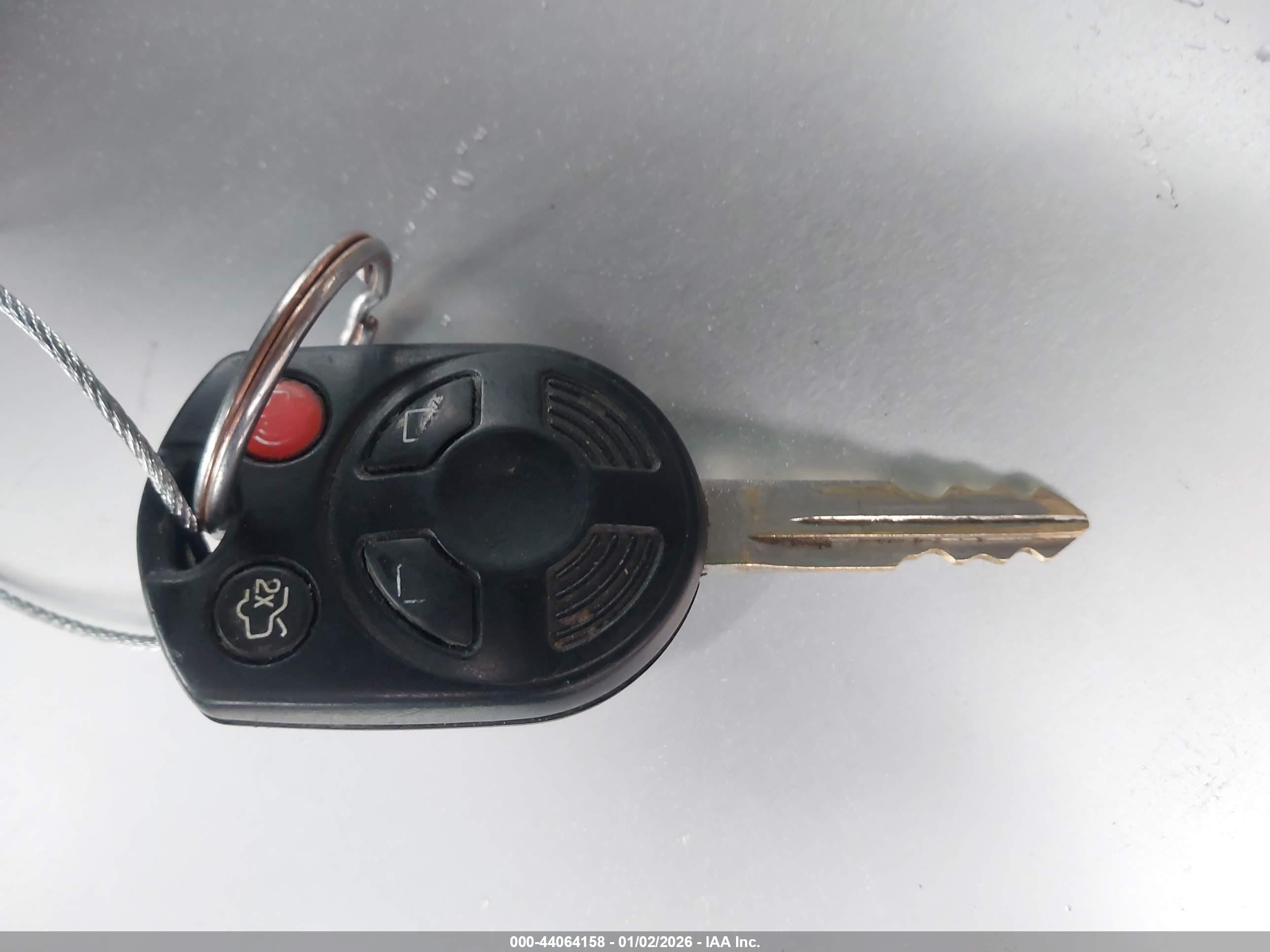 FORD FUSION image 11