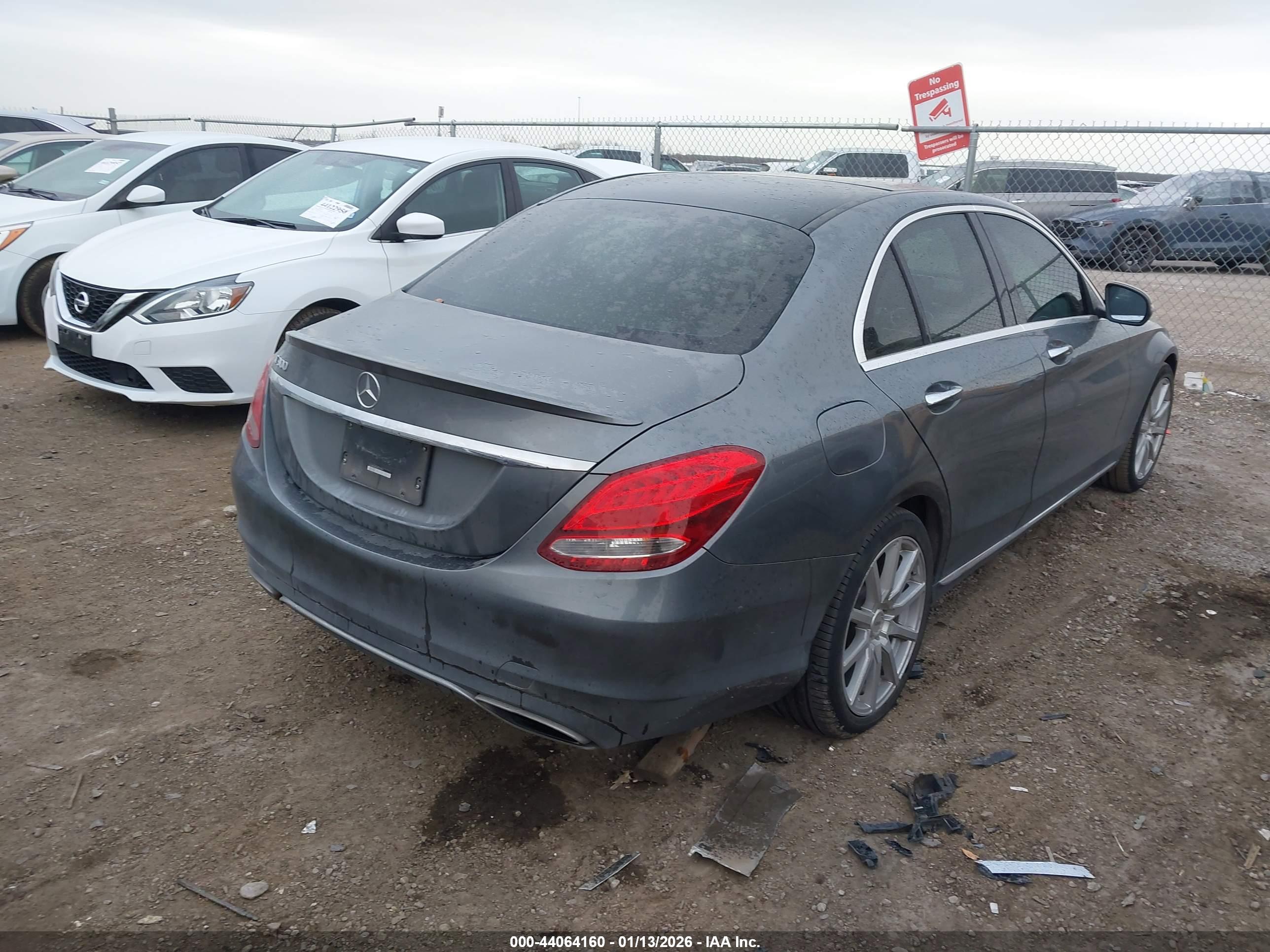 MERCEDES-BENZ C image 4