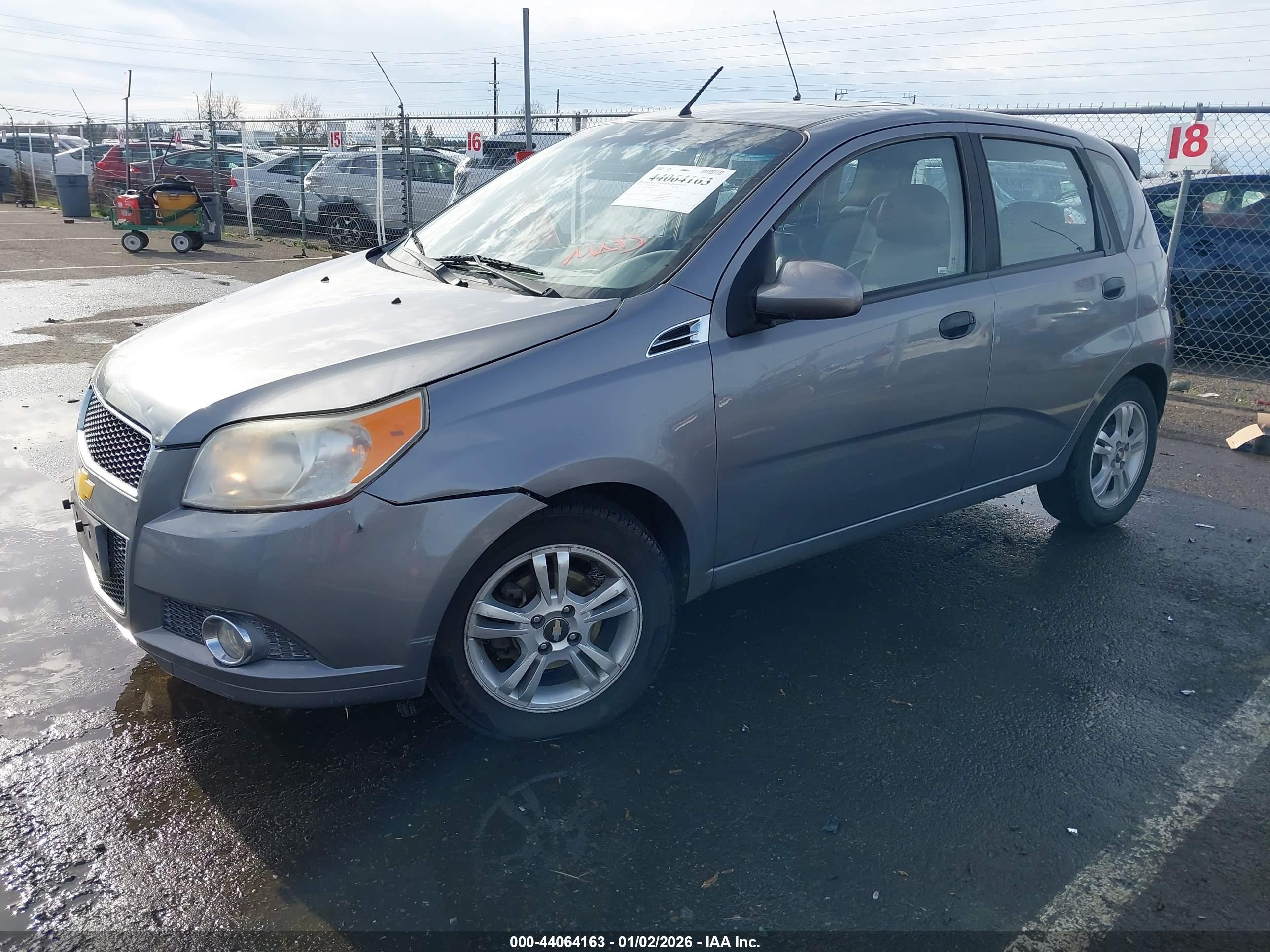 CHEVROLET AVEO image 2