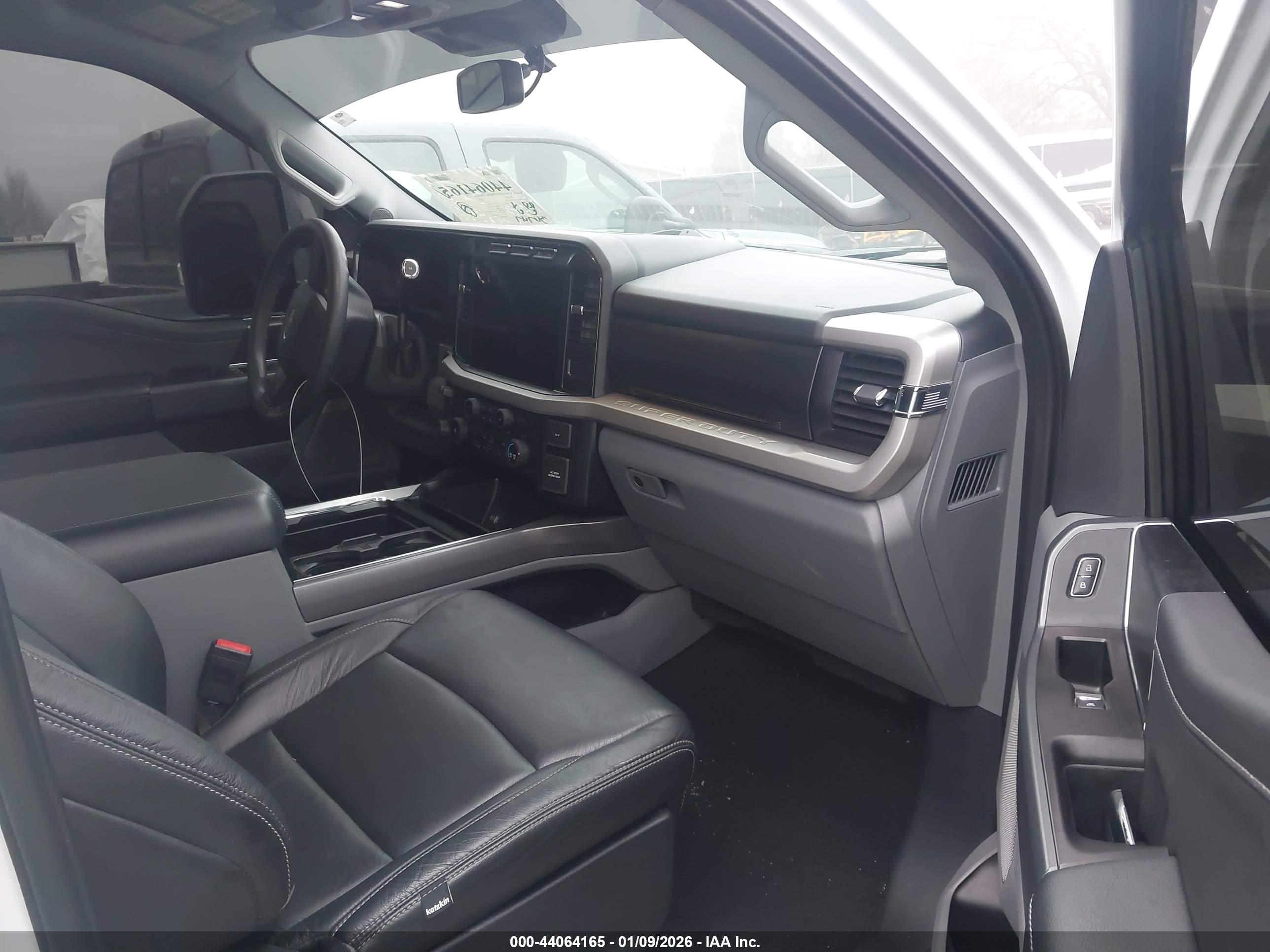 FORD F-250 image 7