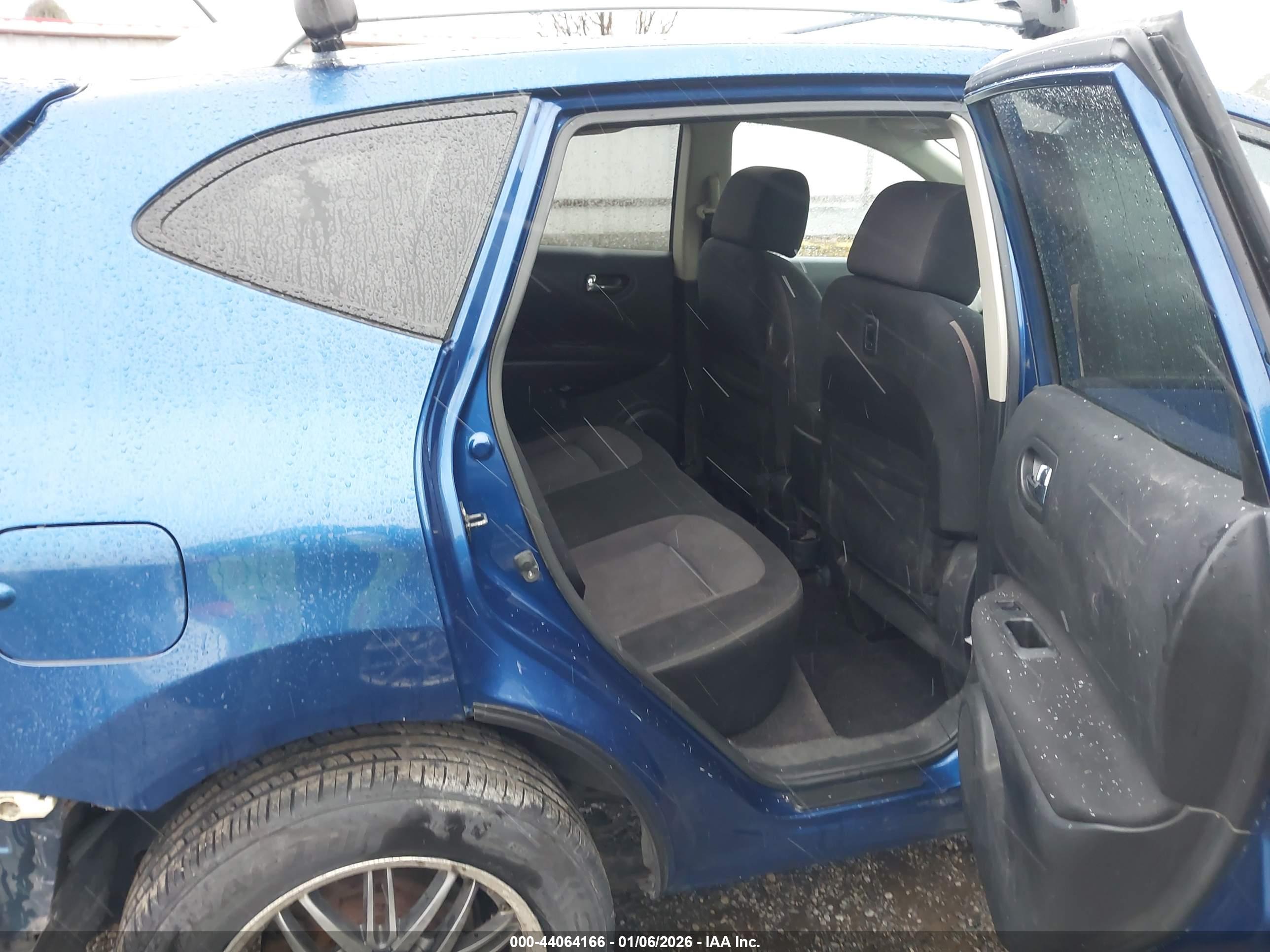 NISSAN ROGUE image 8