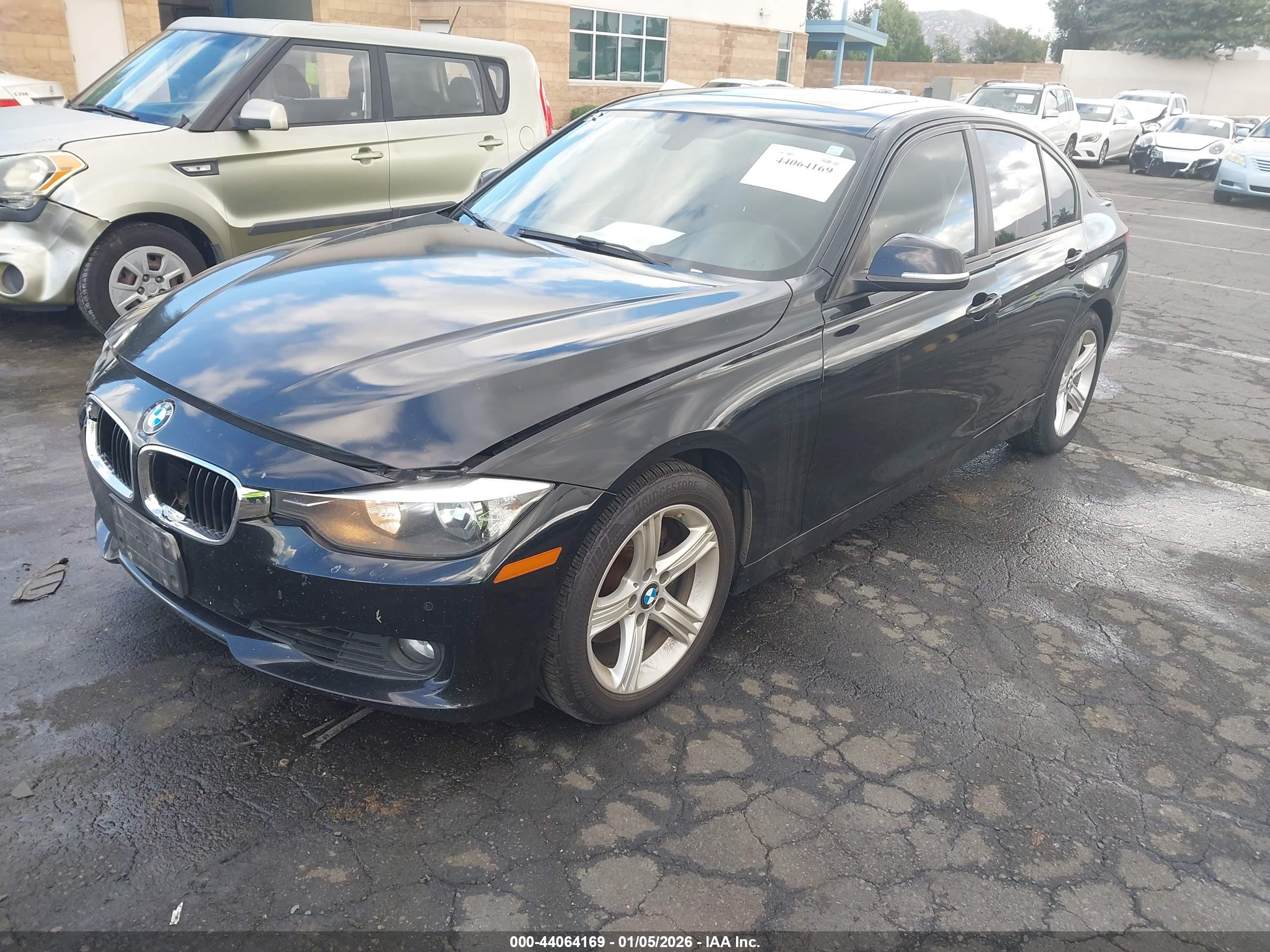 BMW 328I image 2