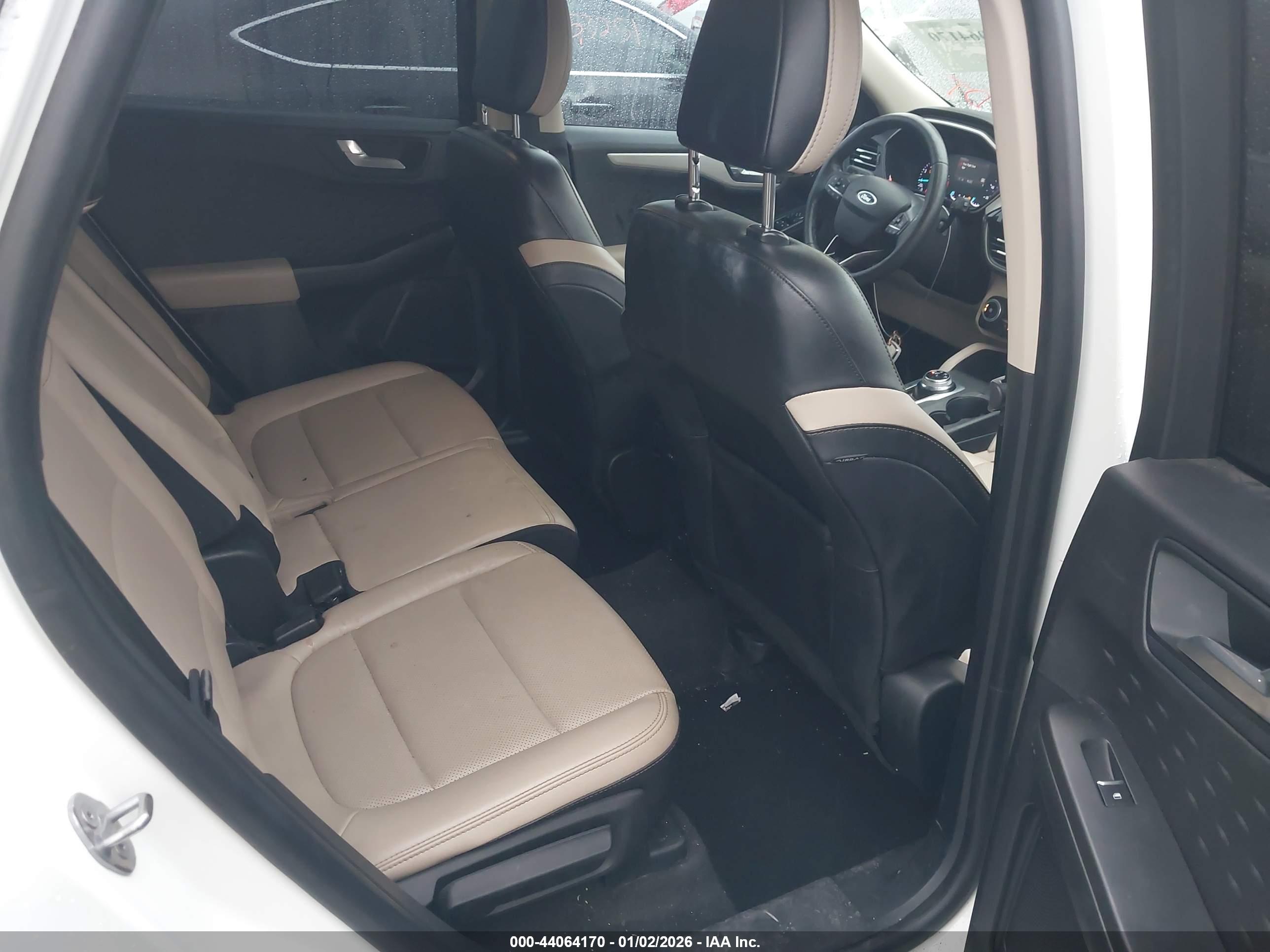 FORD ESCAPE image 8