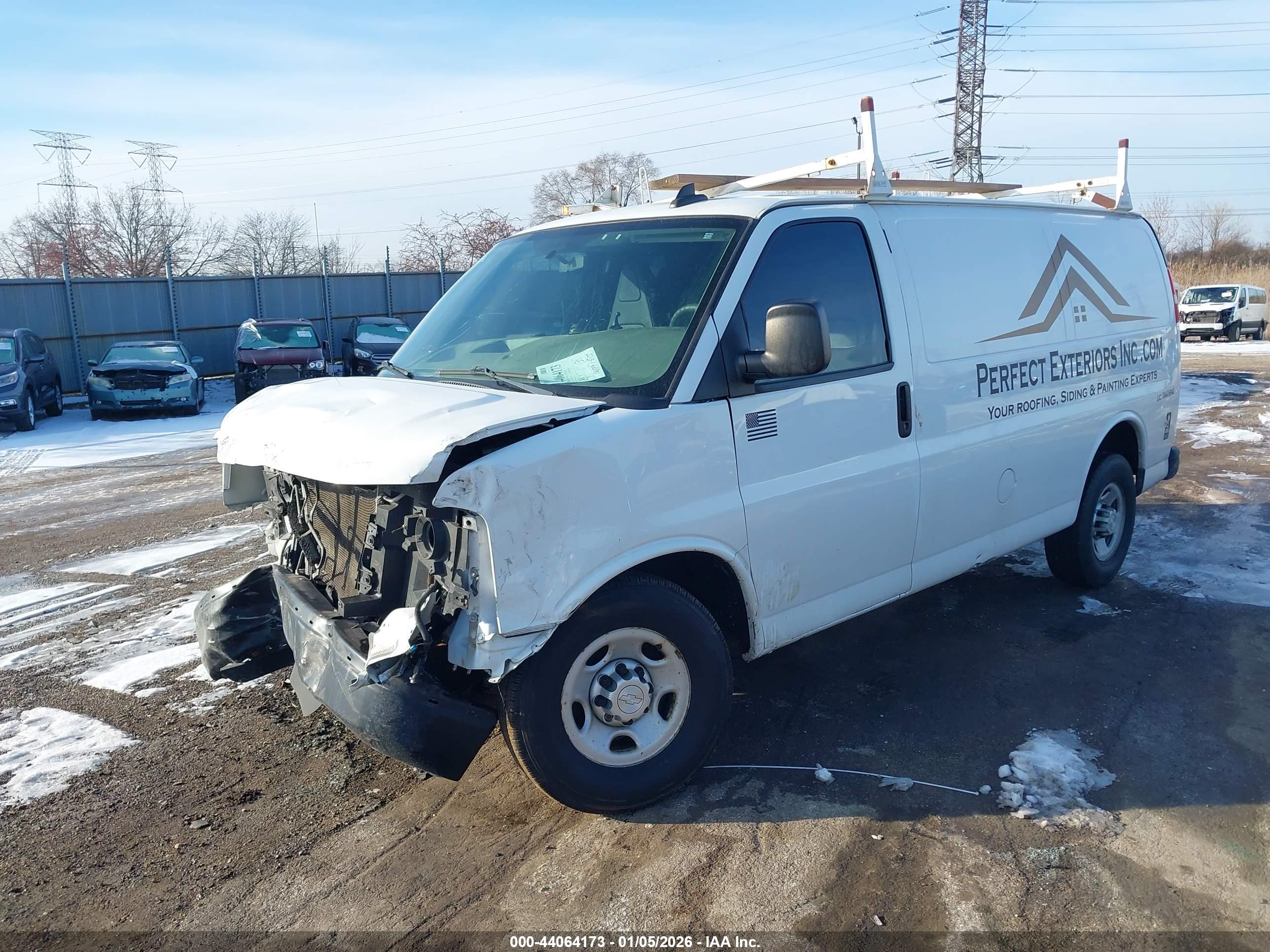 CHEVROLET EXPRESS image 2