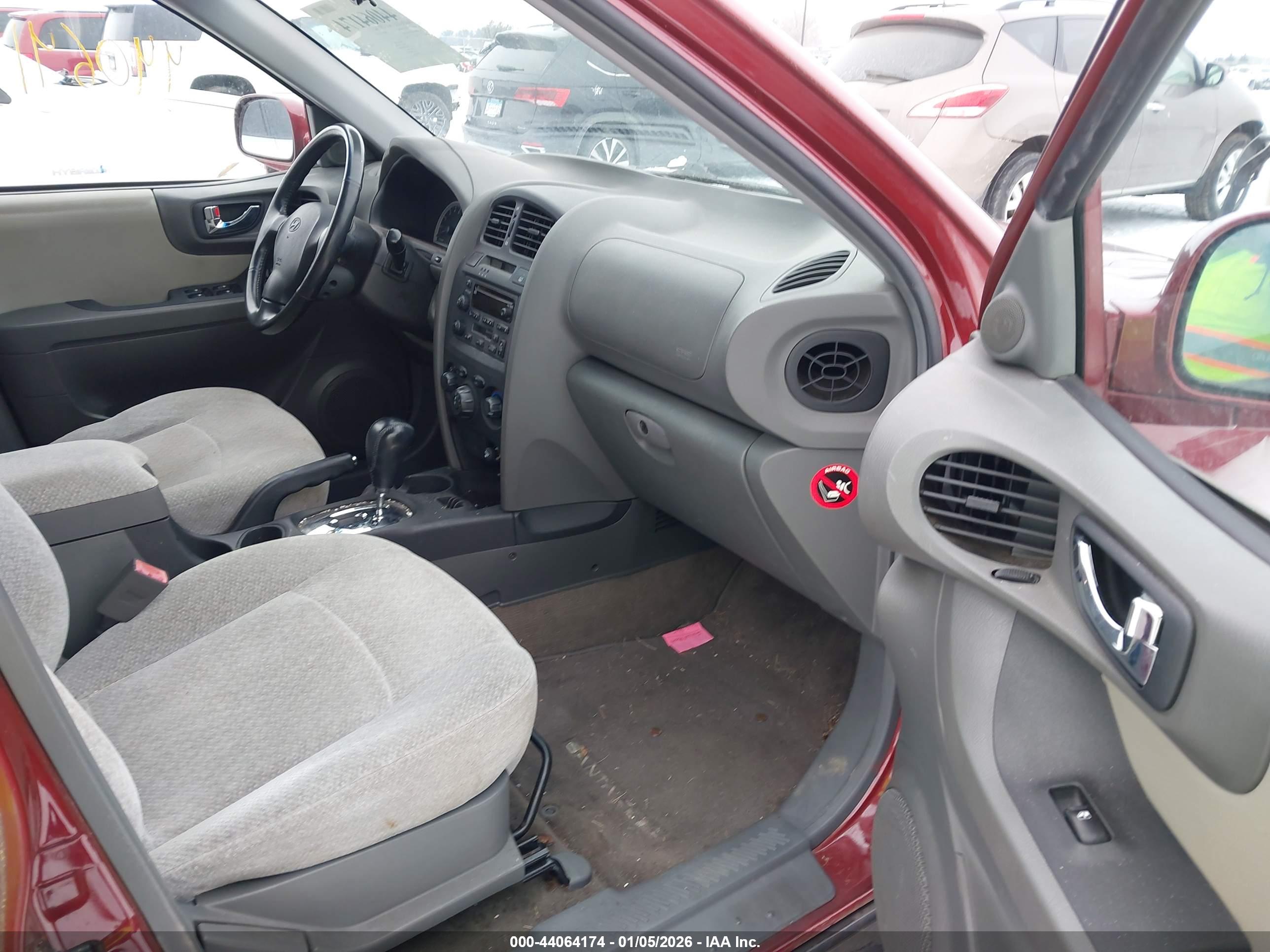 HYUNDAI SANTA image 5
