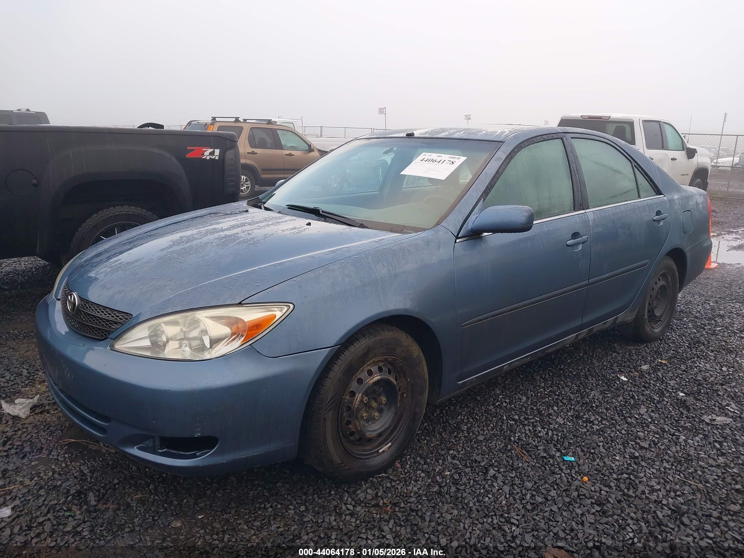 TOYOTA CAMRY image 2
