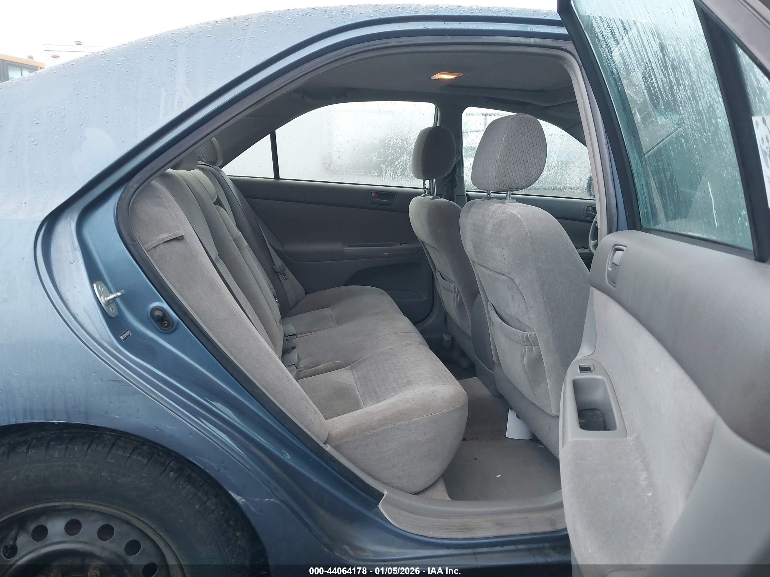 TOYOTA CAMRY image 8