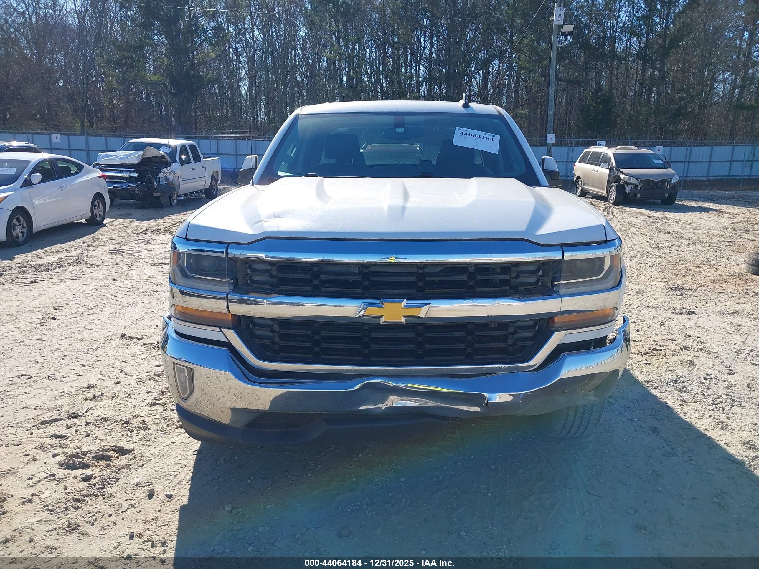 CHEVROLET SILVERADO image 6