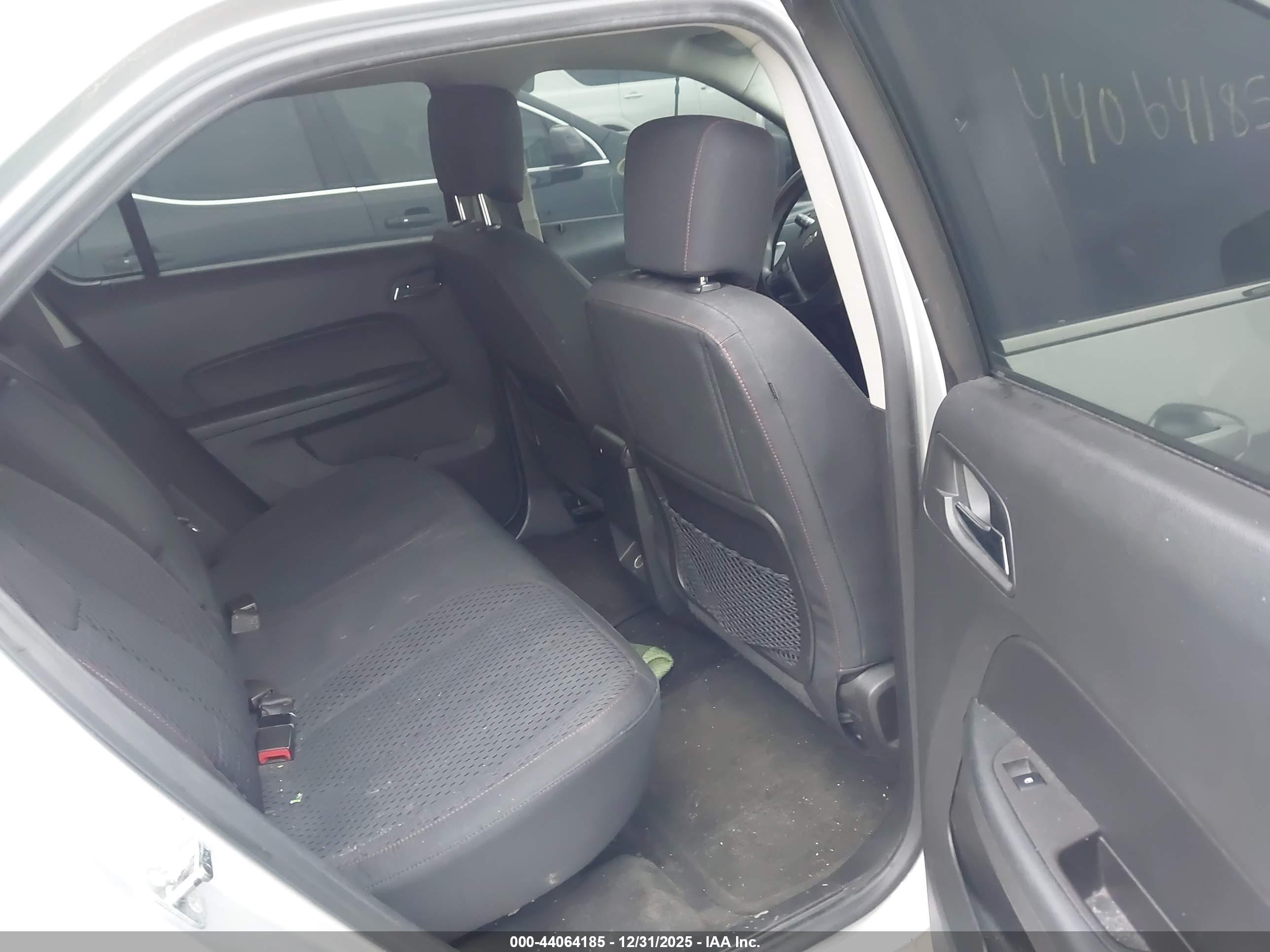 CHEVROLET EQUINOX image 8