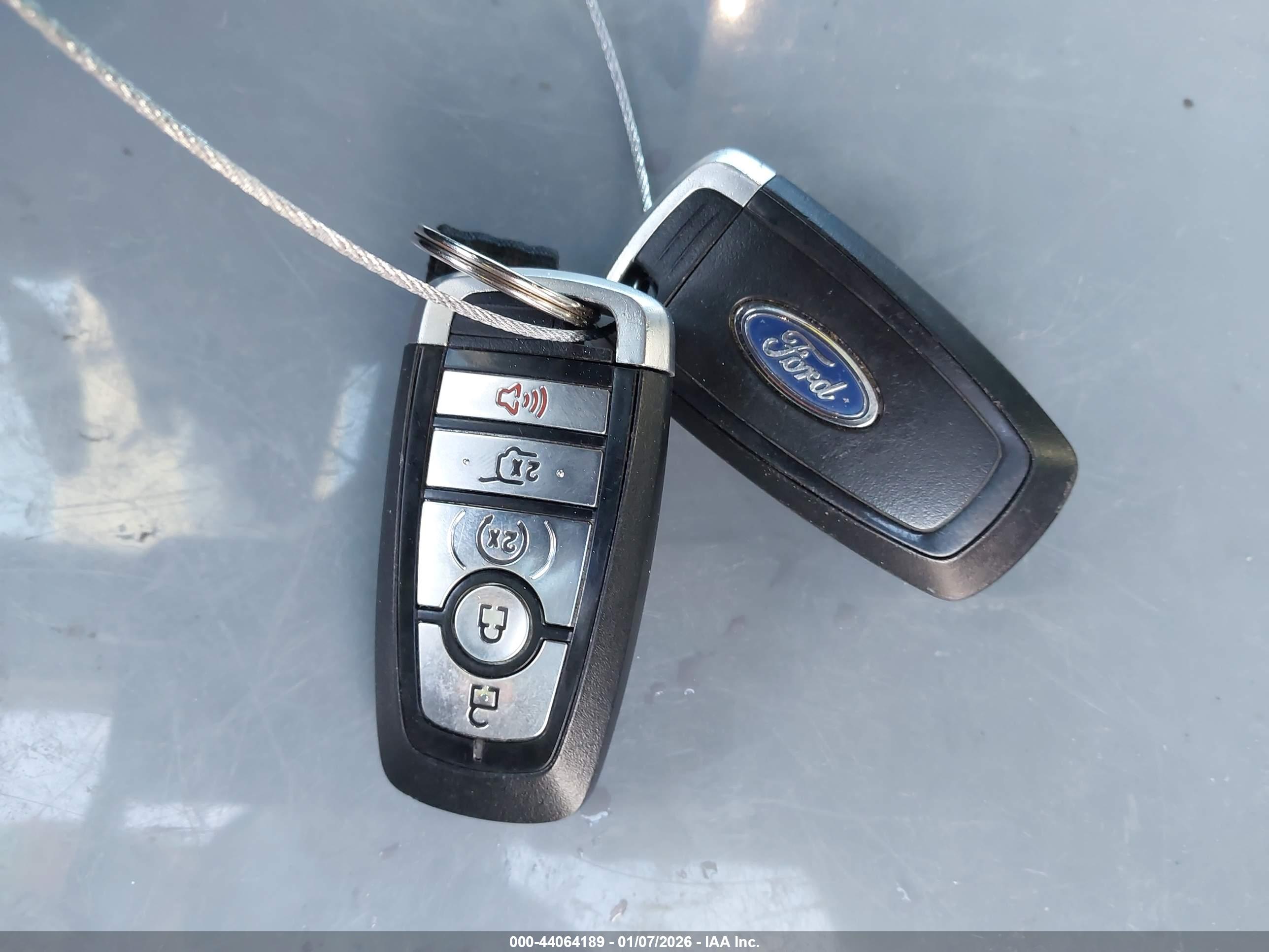 FORD EXPLORER image 11