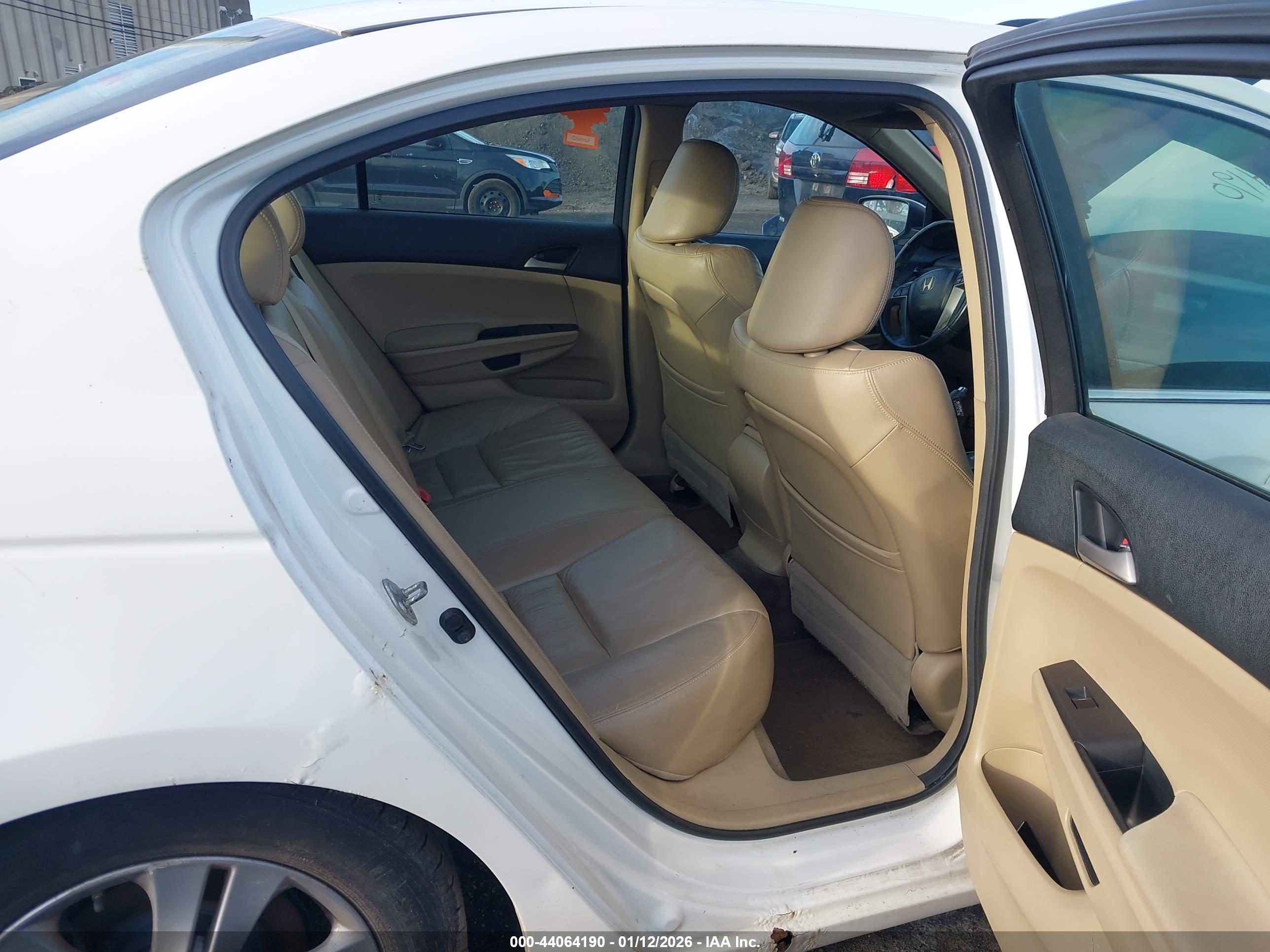 HONDA ACCORD image 8